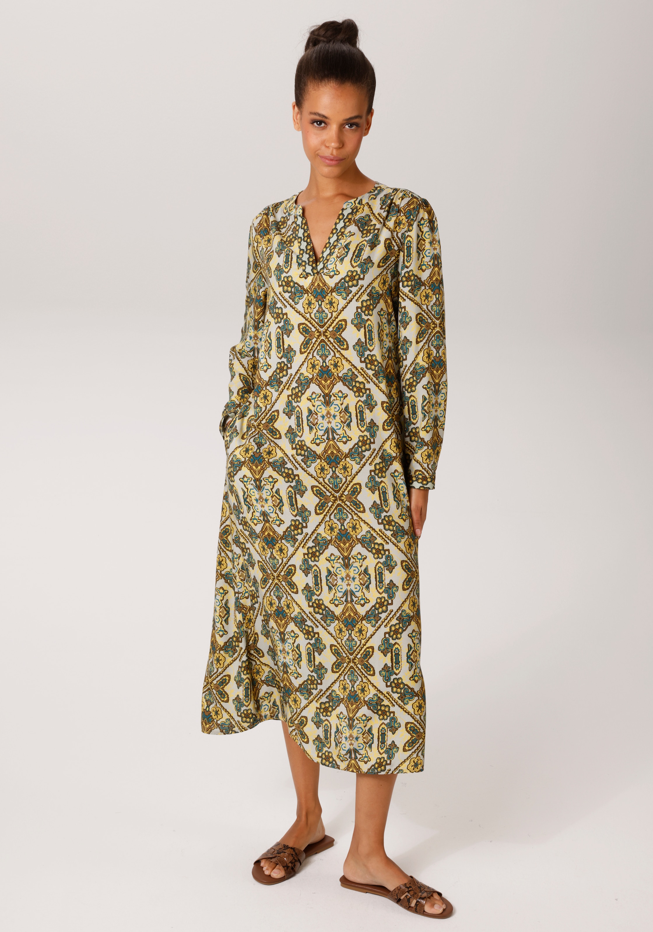 Aniston CASUAL Blusenkleid Eingrifftaschen mit extravagantem, grafischen Dr günstig online kaufen