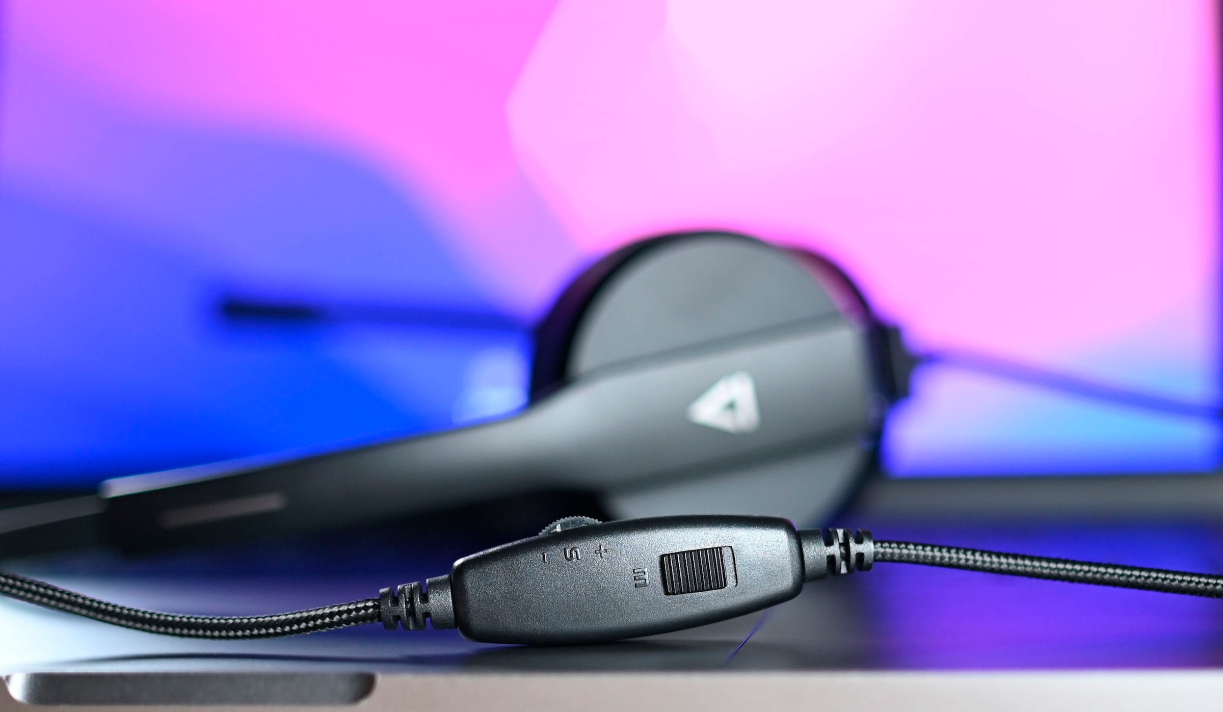 Creative PC-Headset »HS-230 mit USB- und AUX-in-Konnektivität«