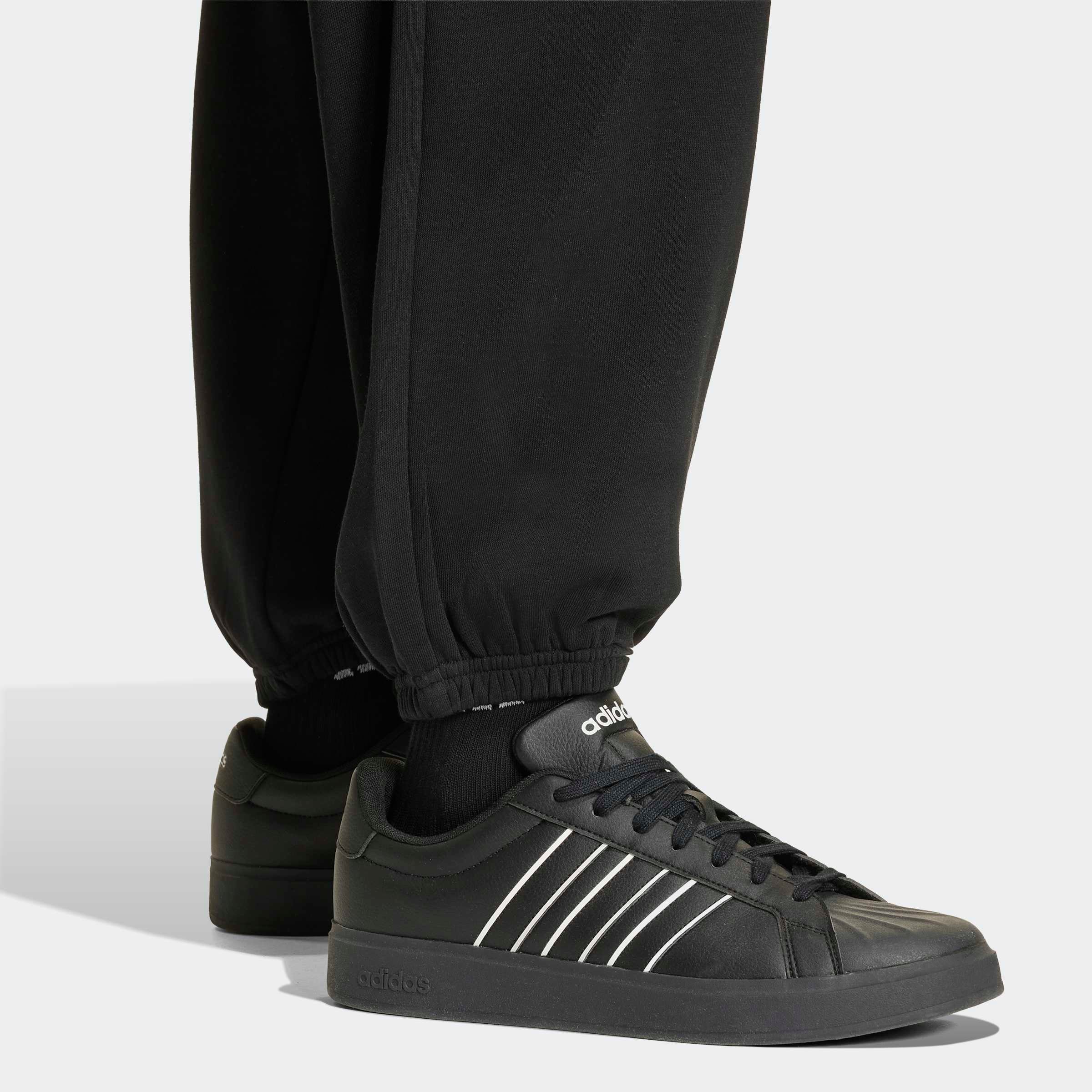 adidas Sportswear Sporthose »SEASONAL ESSENTIALS COLLEGIATE, FRENCH TERRY, BÜNDCHEN«  mit normal-weiter Passform, ohne Verschluss, für Erwachsene