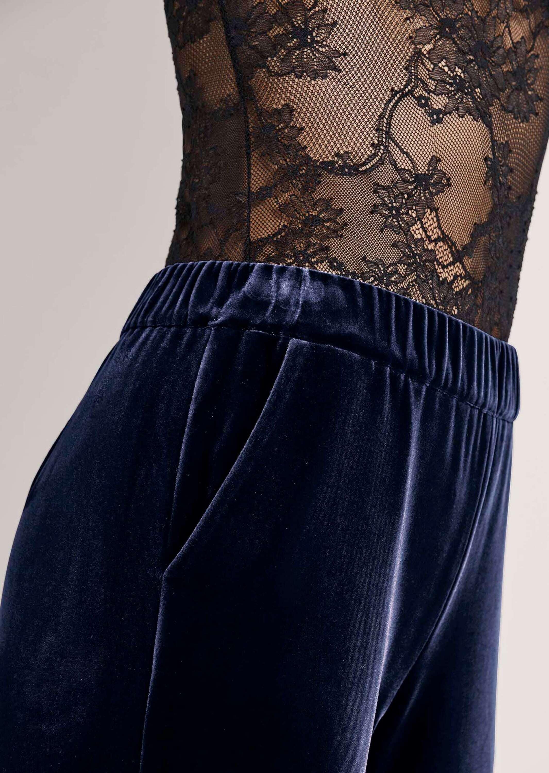 MADELEINE Stoffhose »Samthose Weite Samthose mit elastischem Bund«