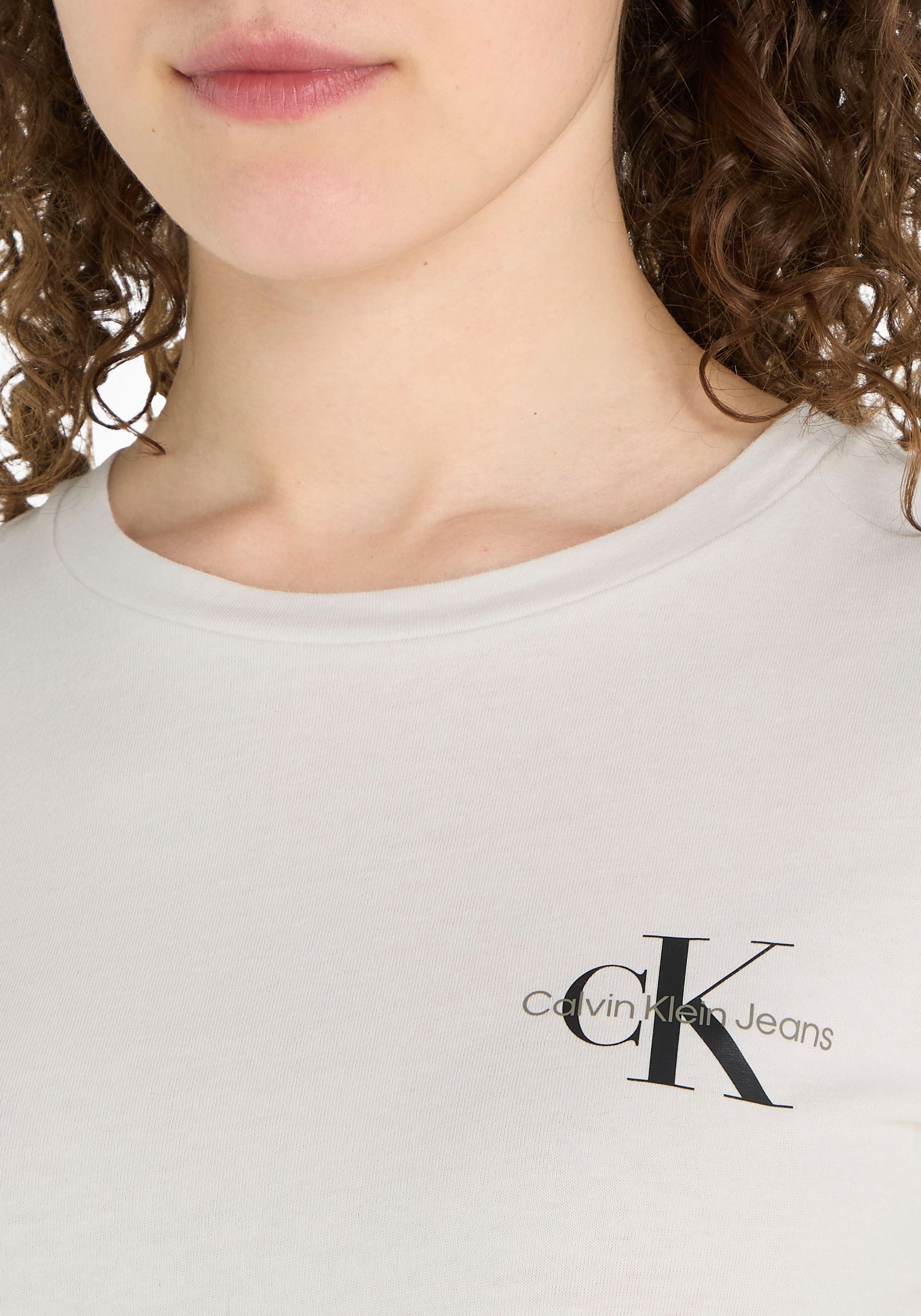 Calvin Klein mit bestellen MONOLOGO »2-PACK 2 auf Brust Calvin Jeans | BAUR tlg., online Klein SLIM Logoprint Jeans der Rundhalsshirt (Packung, 2er-Pack), TEE«