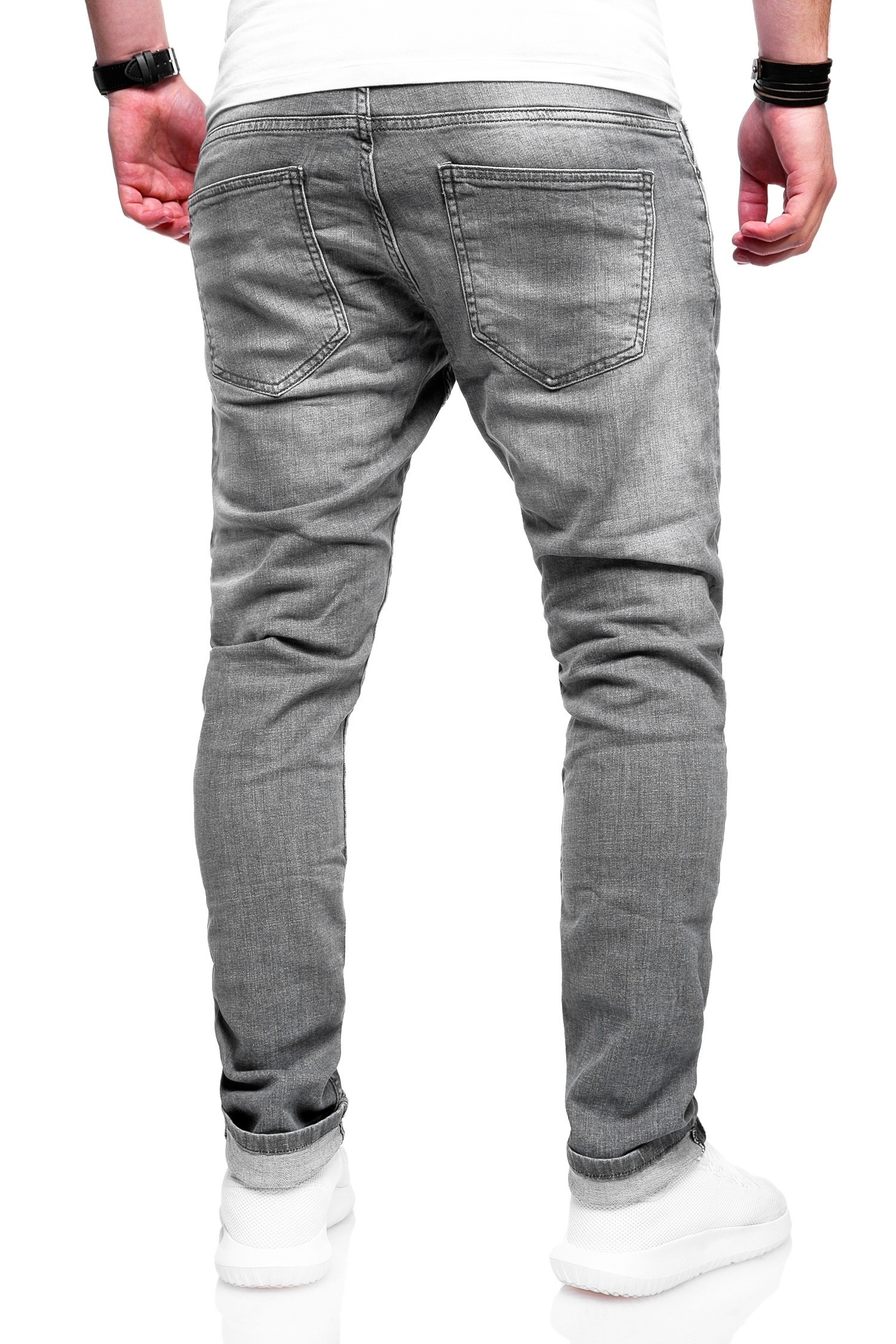 behype Slim-fit-Jeans »SLY«, mit Destroyed-Elementen