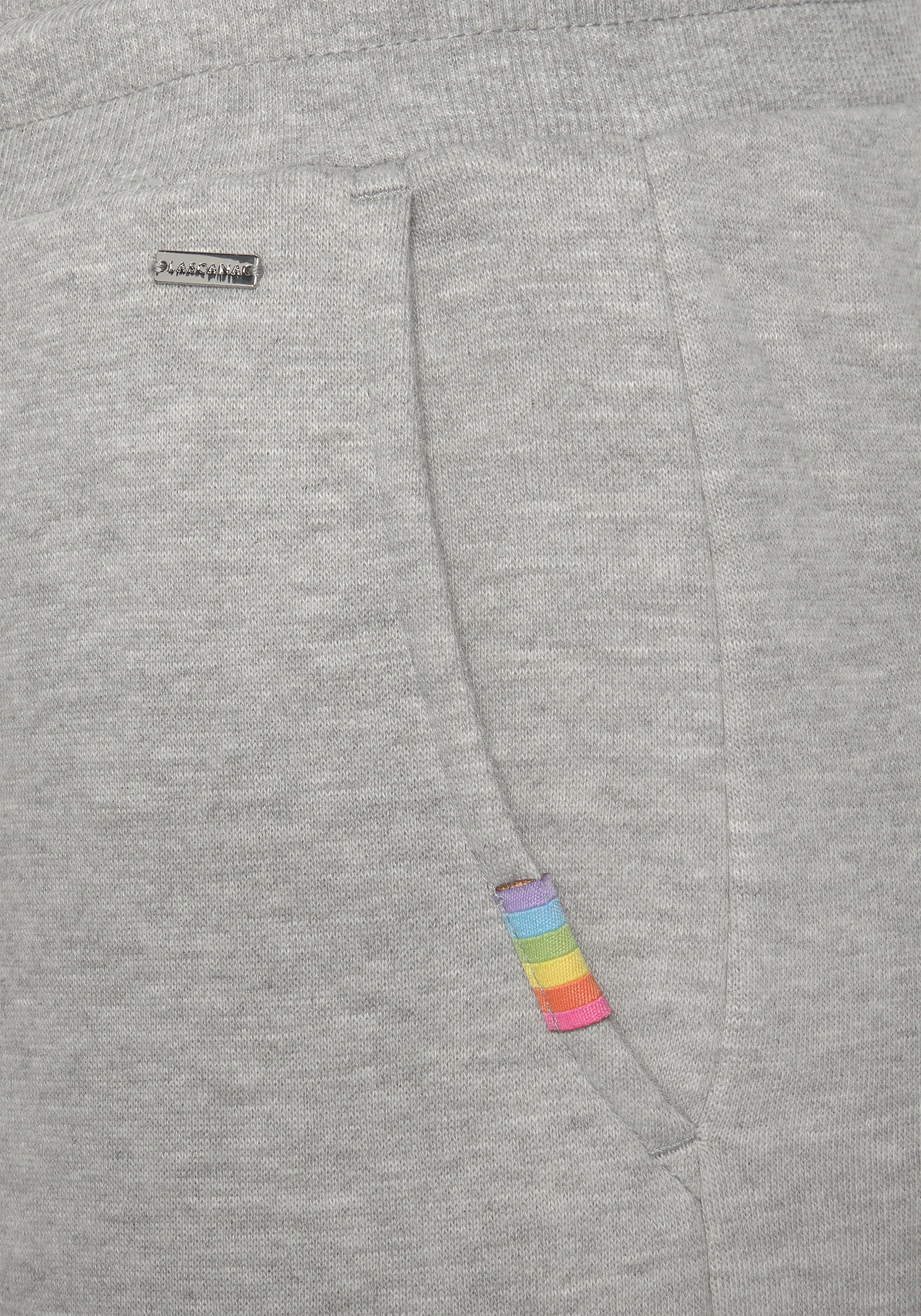 LASCANA Relaxshorts »Pride«, mit Regenbogen-Label