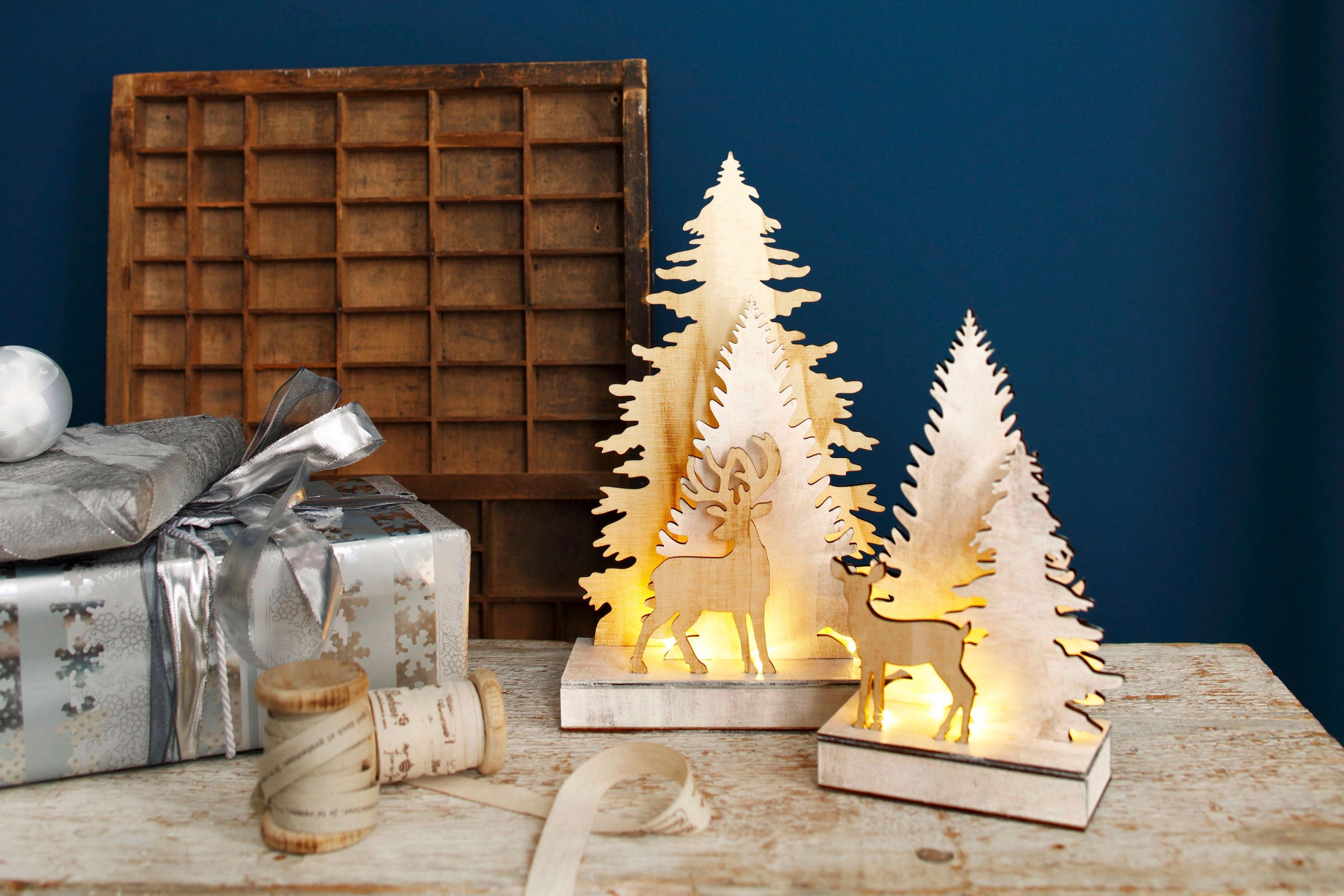 CHRISTMAS GOODS by »Reh bestellen Weihnachtsdeko Baum | BAUR Weihnachtsdeko«, LED batteriebetrieben, und Hirsch, Inge