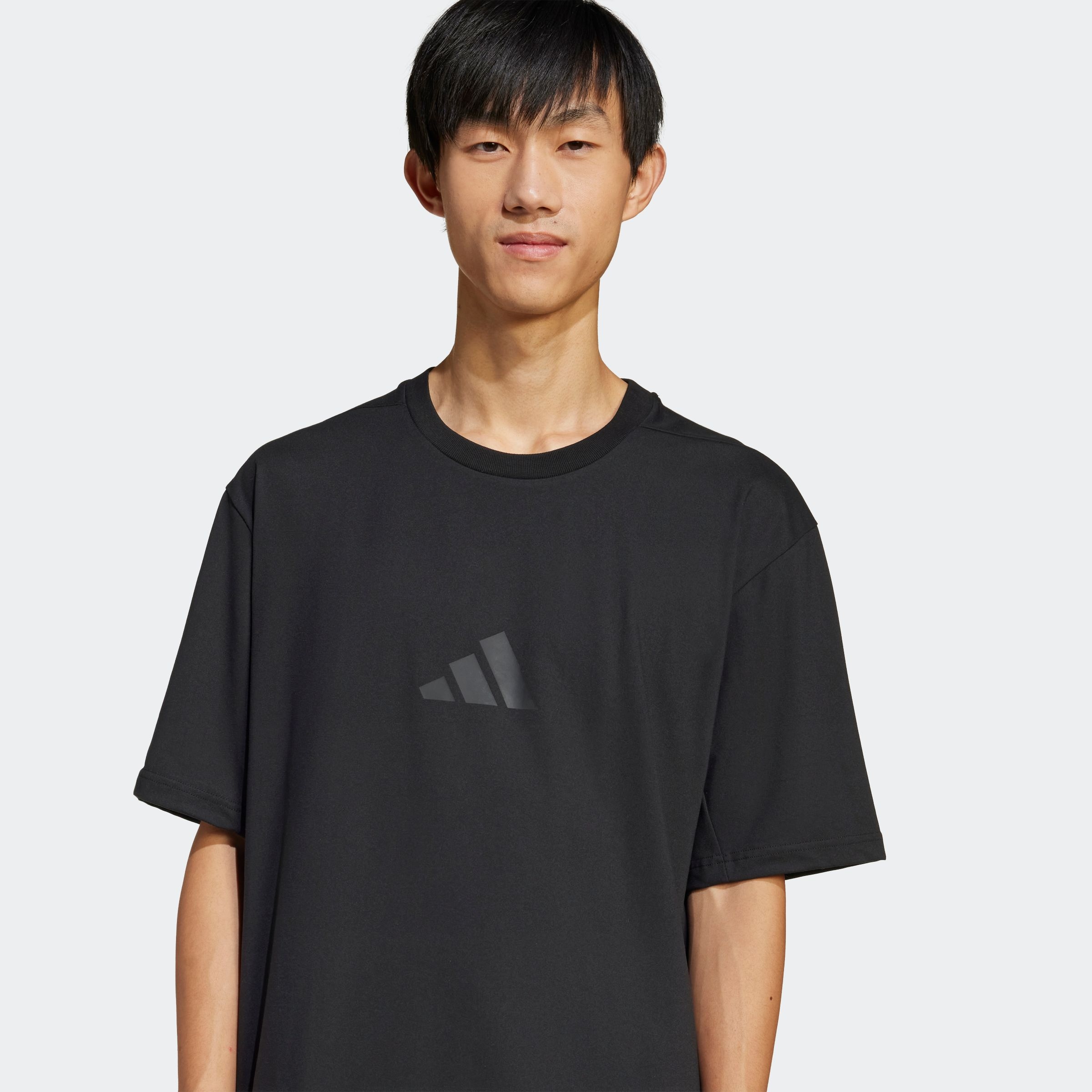 adidas Sportswear T-Shirt »M Z.N.E. TEE LO« lockere Passform, mit Rundhalsausschnitt, mit Elasthan-Anteil