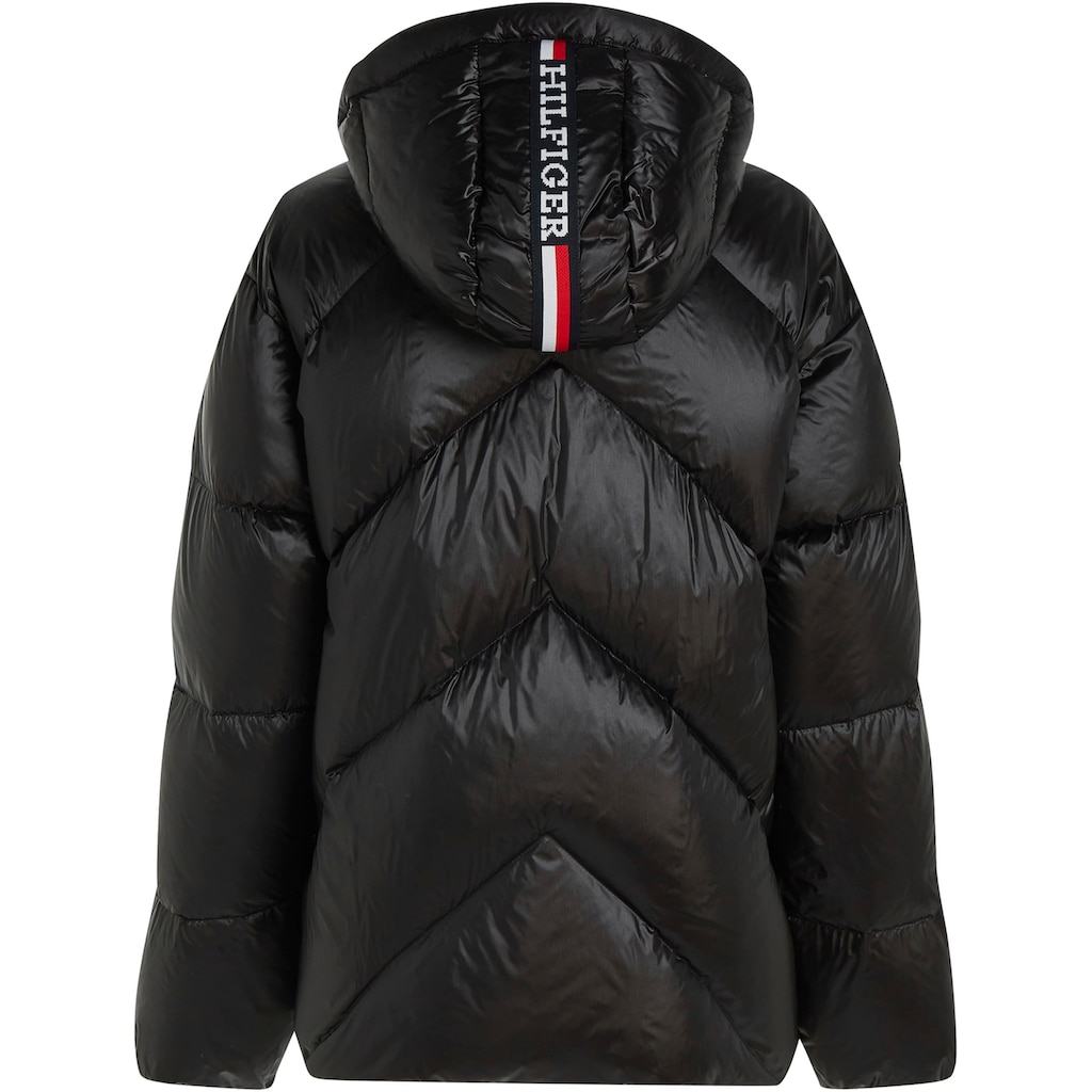 Tommy Hilfiger Daunenjacke »CHEVRON LW DOWN JACKET«, mit Kapuze, mit Logostickerei