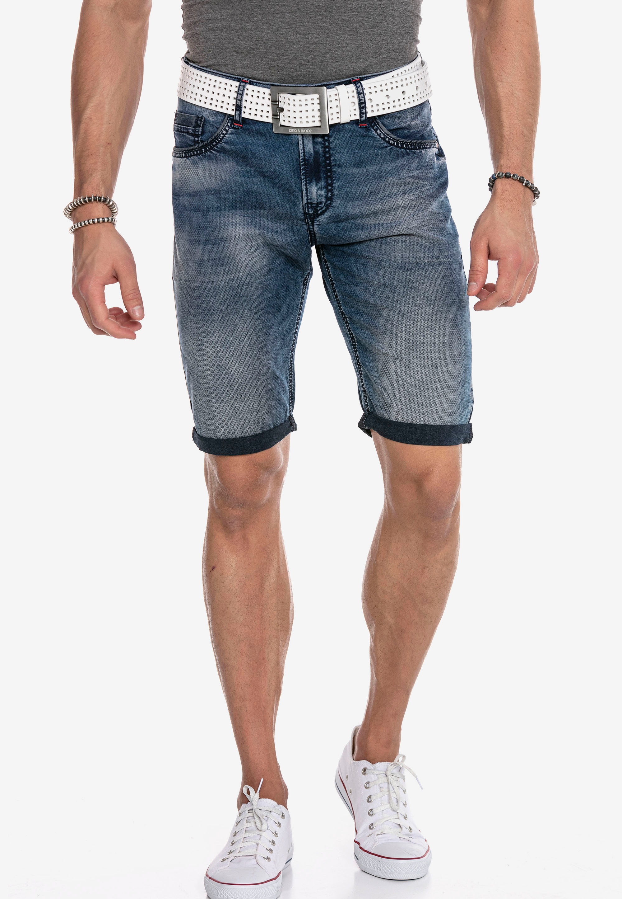 Cipo & Baxx Shorts mit umgeschlagenem Saum