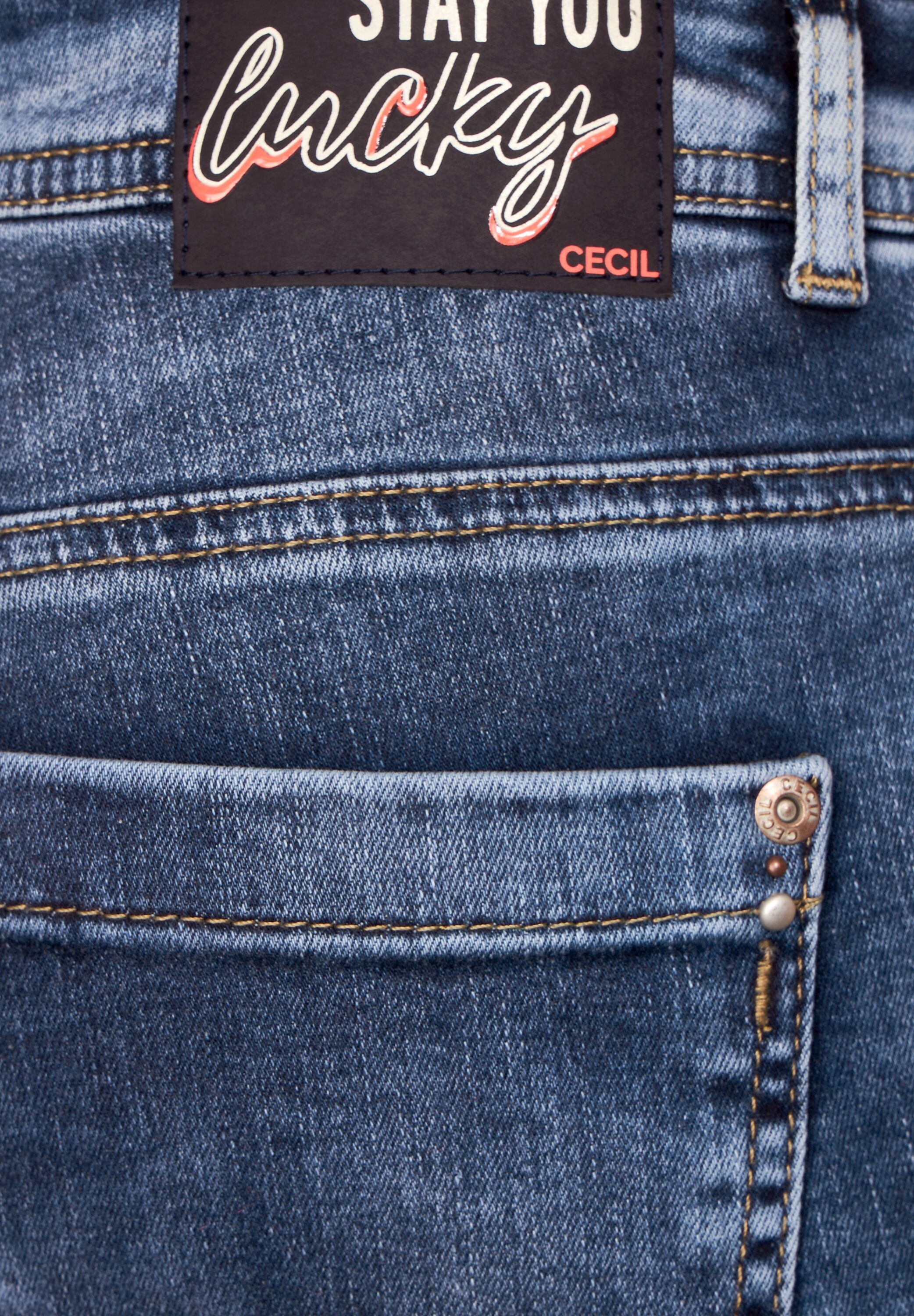 Cecil Comfort-fit-Jeans, mit dekorativen Nieten