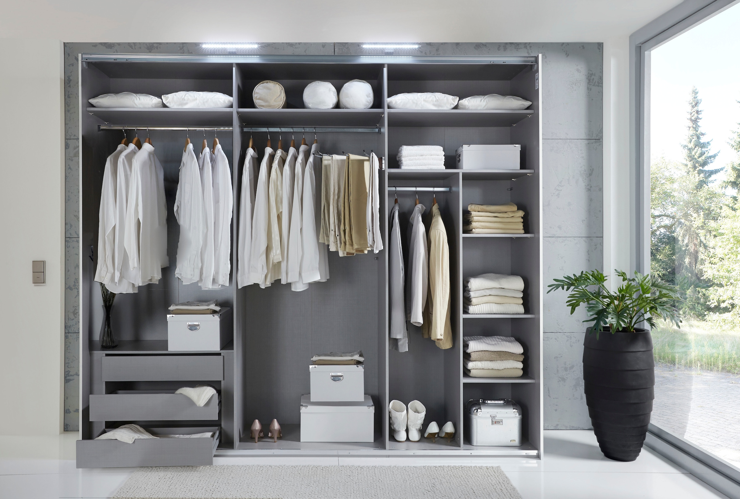Wimex Kleiderschrank »Indiana by fresh to go, wahlweise mit oder ohne Spiegel« INKLUSIVE Innenausstattung und Selbsteinzug für die Türen,  große Breiten250 oder 300cm, mit oder ohne Glasfront, Made in Germany