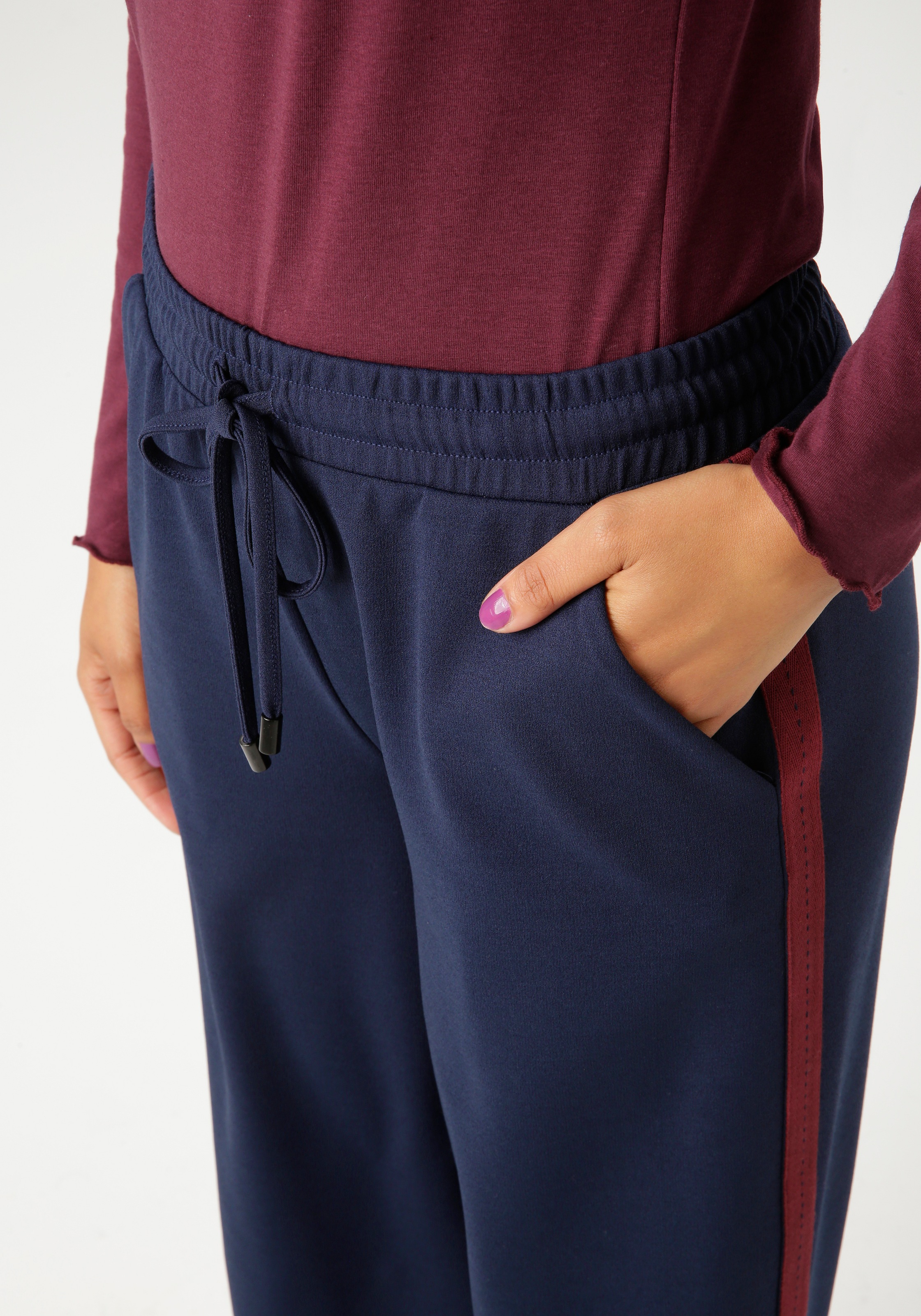 Thumbnail - Aniston CASUAL Schlupfhose, mit trendigem Tape entlang der Seitennähte - NEUE KOLLEKTION