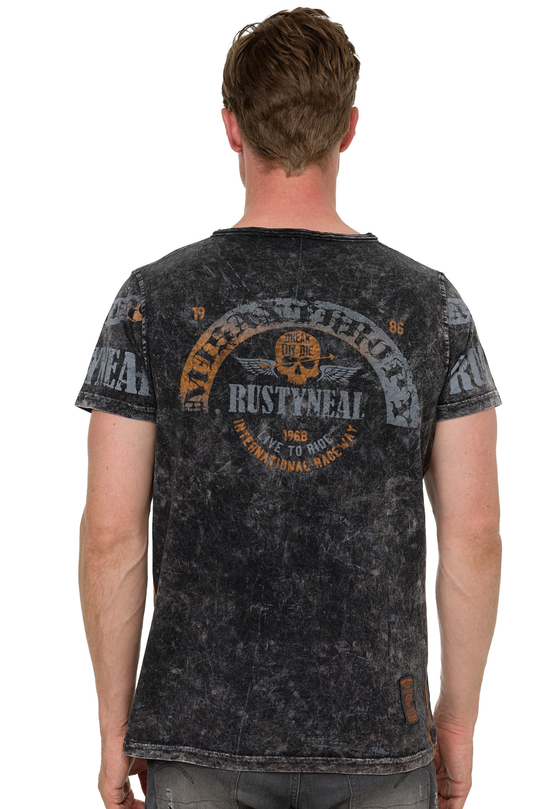 Rusty Neal T-Shirt, mit Markenprint
