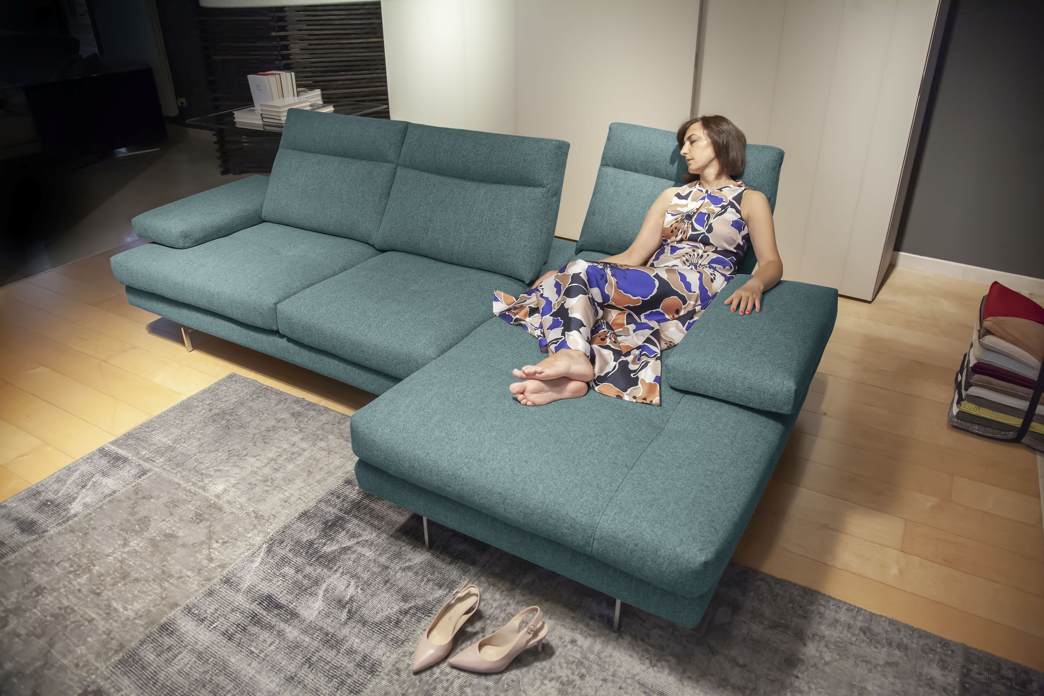 CALIA ITALIA Ecksofa "Toby Wing, B/T: 278/153 cm, Designsofa mit hohem Sitzkomfort, L-Form" inklusive Sitztiefenverstellung, Füße in chrom glänzend