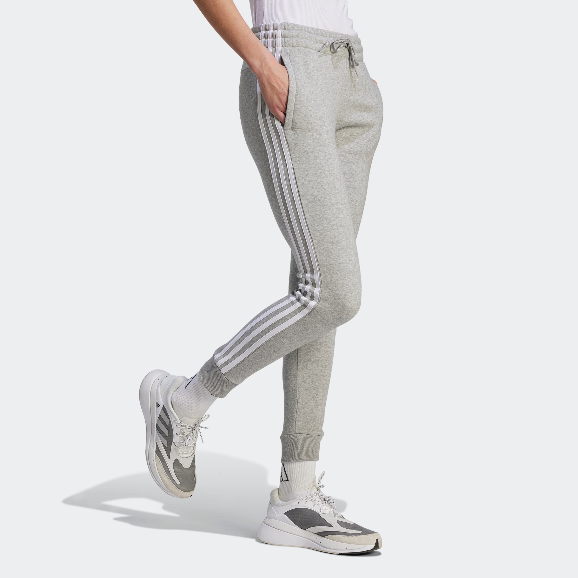 adidas Sportswear Sporthose "ESSENTIALS 3STREIFEN", (1 tlg.) günstig online kaufen