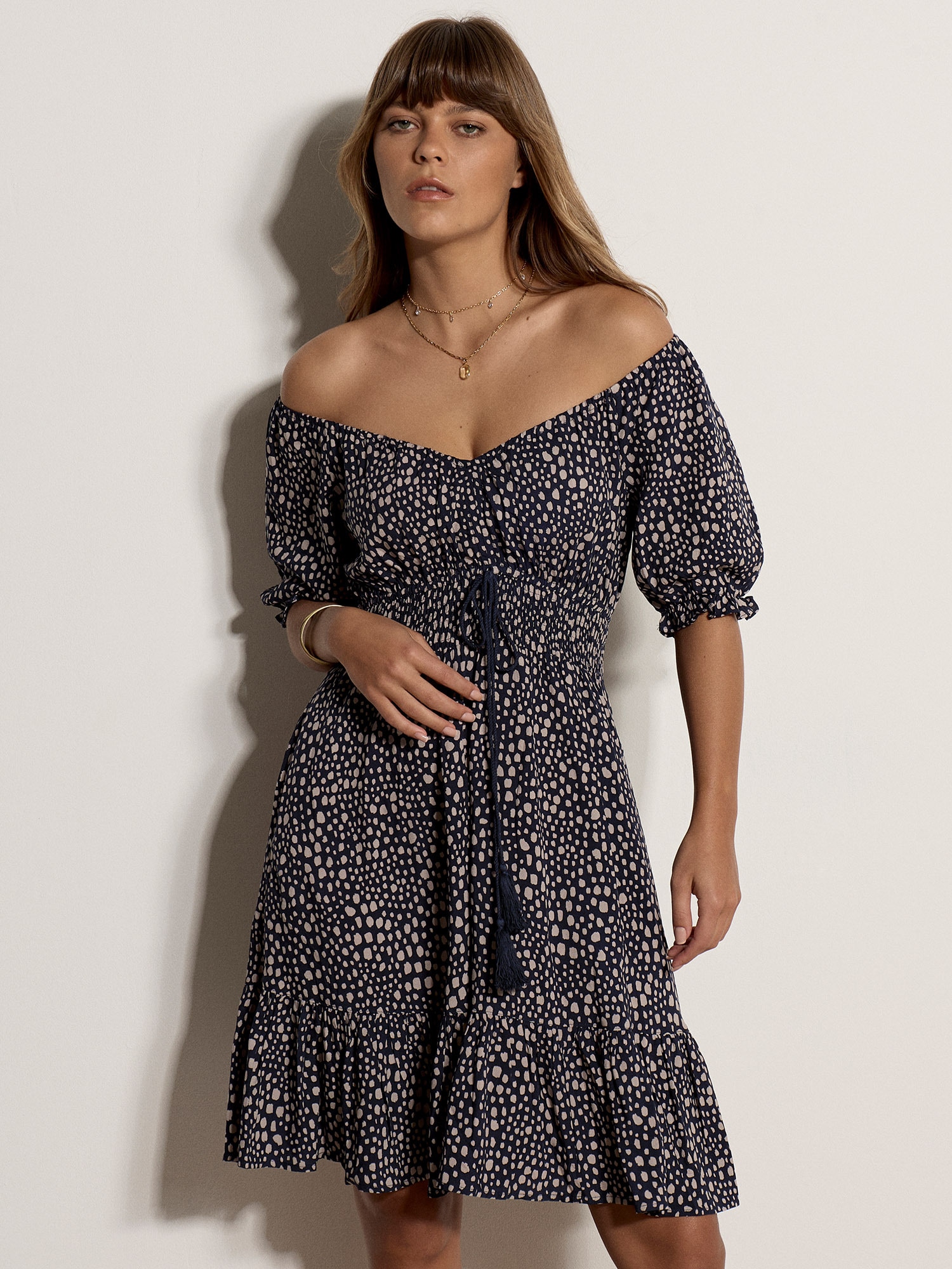 Apricot Minikleid "Gepunktetes Mini-Kleid" mit Bardot-Ausschnitt