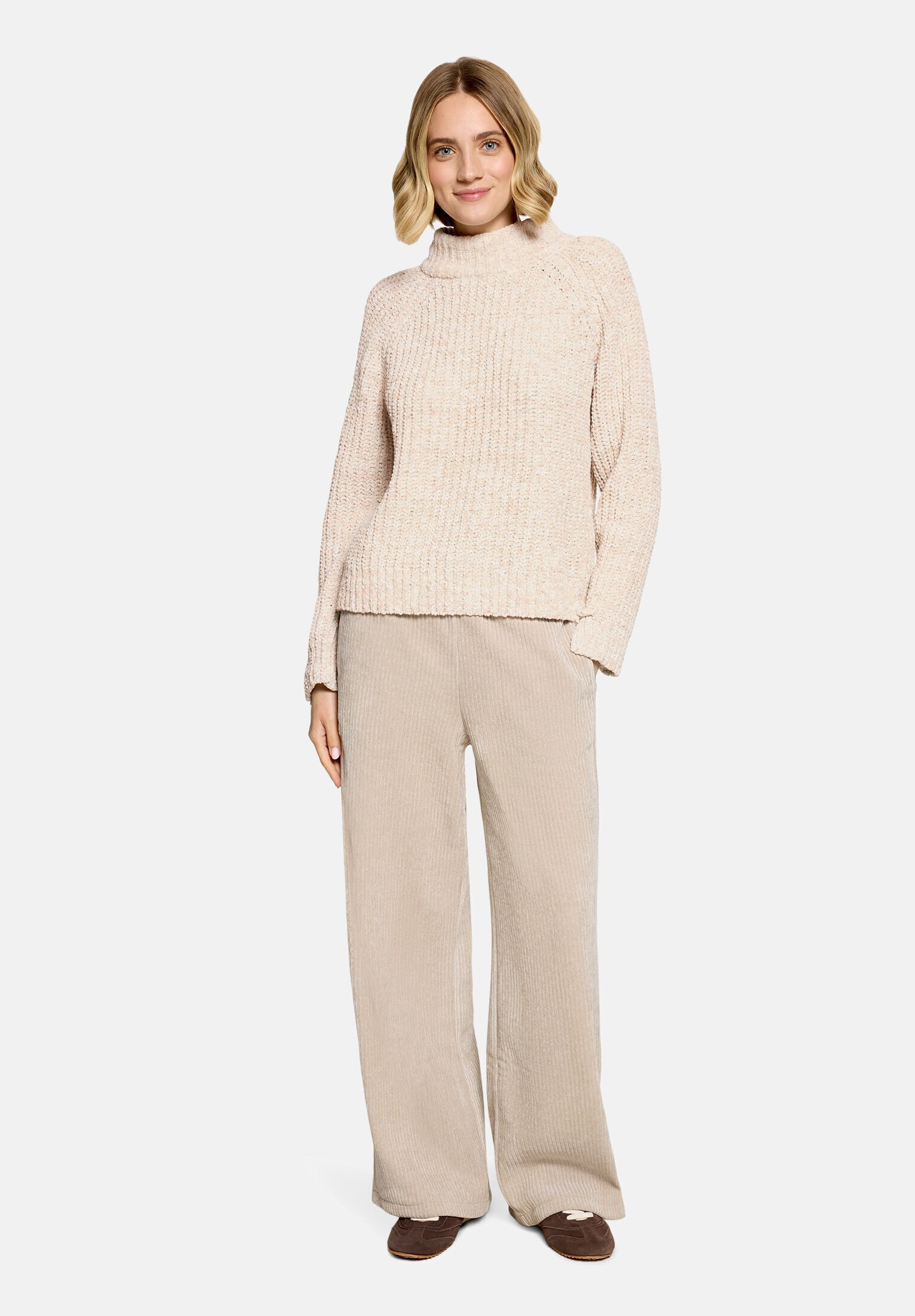Cartoon Strickpullover "Damen mit Stehkragen" 1