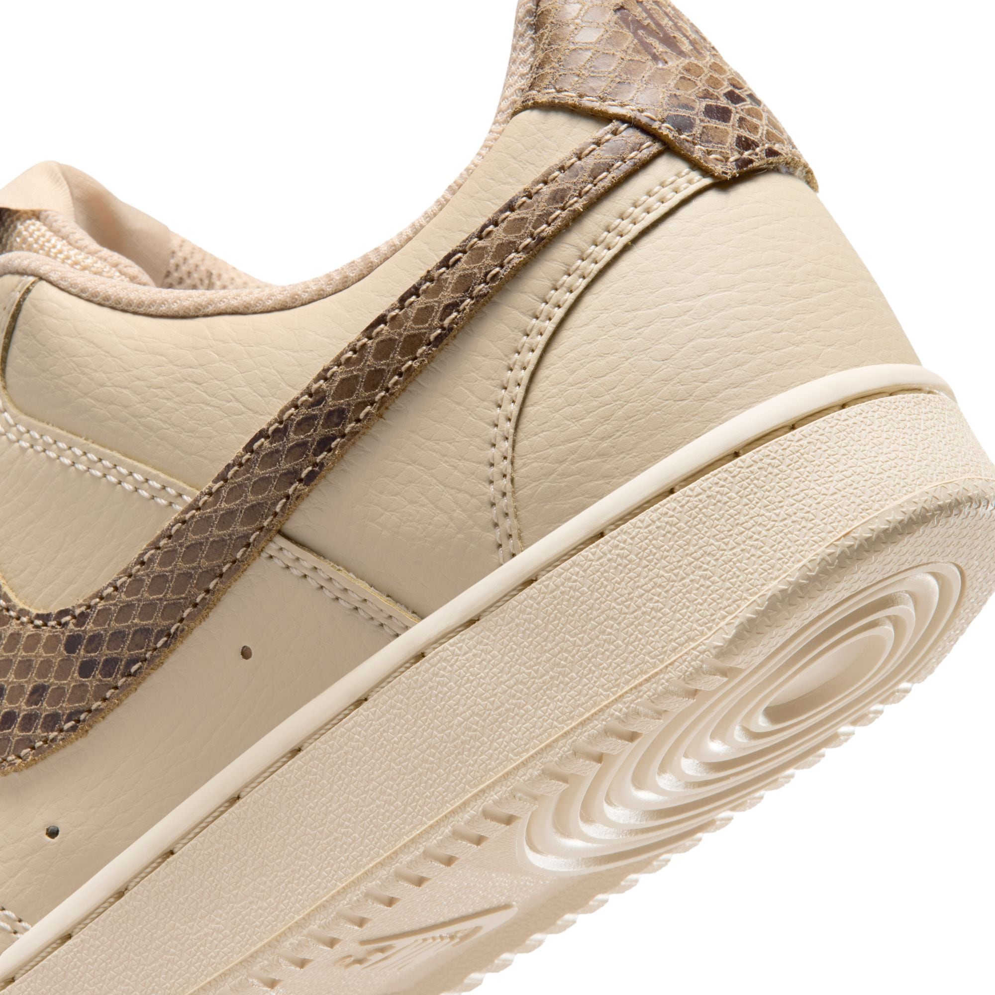 Nike Sportswear Sneaker »Court Vision Low Premium«
