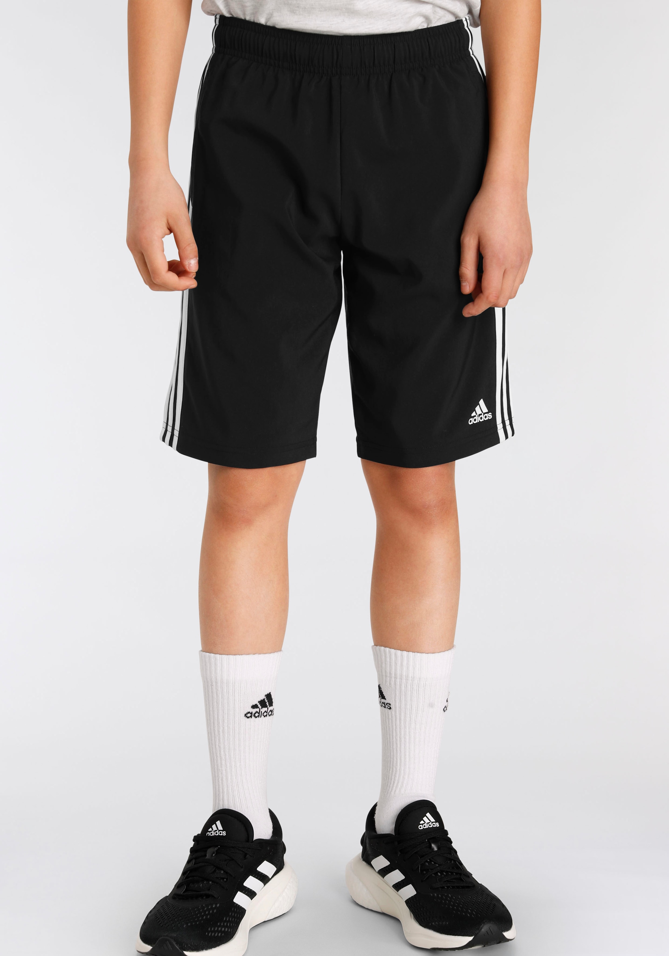 adidas Sportswear Shorts "ESSENTIALS 3-STREIFEN WOVEN", (1 tlg.)