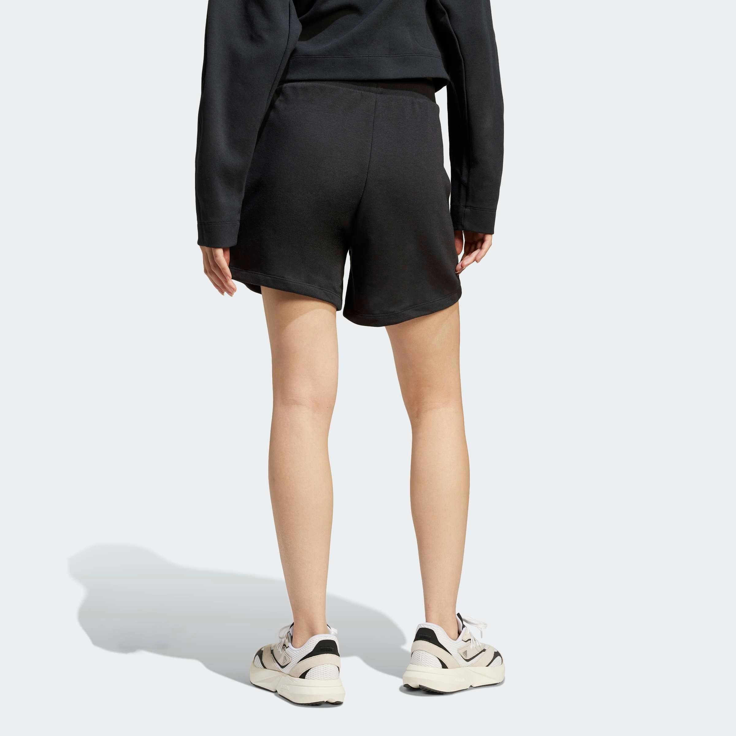 adidas Sportswear Shorts »CITY ESCAPE MATERIAL-MIX«  ohne Verschluss, aus French-Terry-Material, mit Silikon-Logo