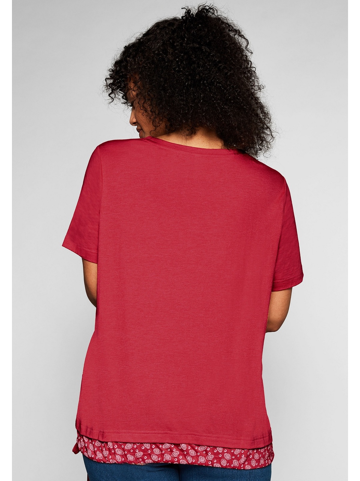 Sheego T-Shirt »Große Größen«, in für 2-in-1-Optik und | bestellen Tunnelzug BAUR mit Print