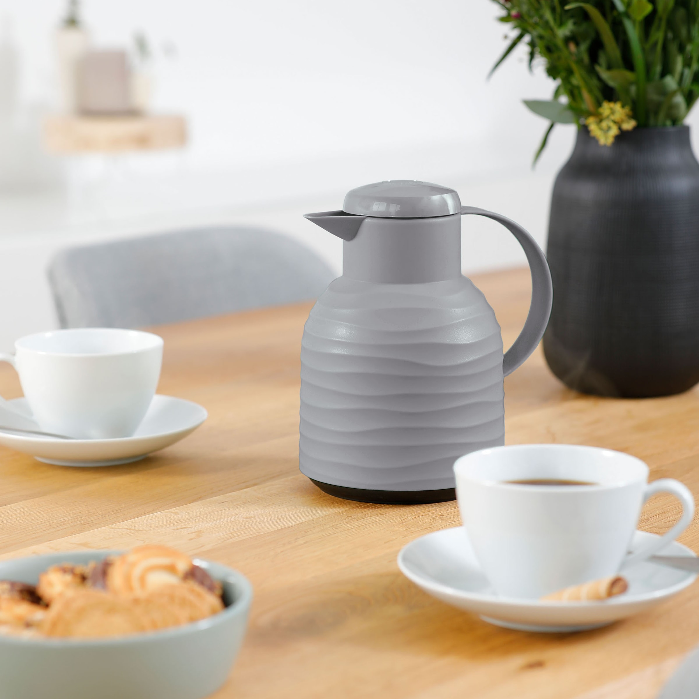 Emsa Isolierkanne »Samba Wave«, 1 l, Made in Germany, 12h warm/24h kalt, Quick-Press-Deckel, Glaskolben
