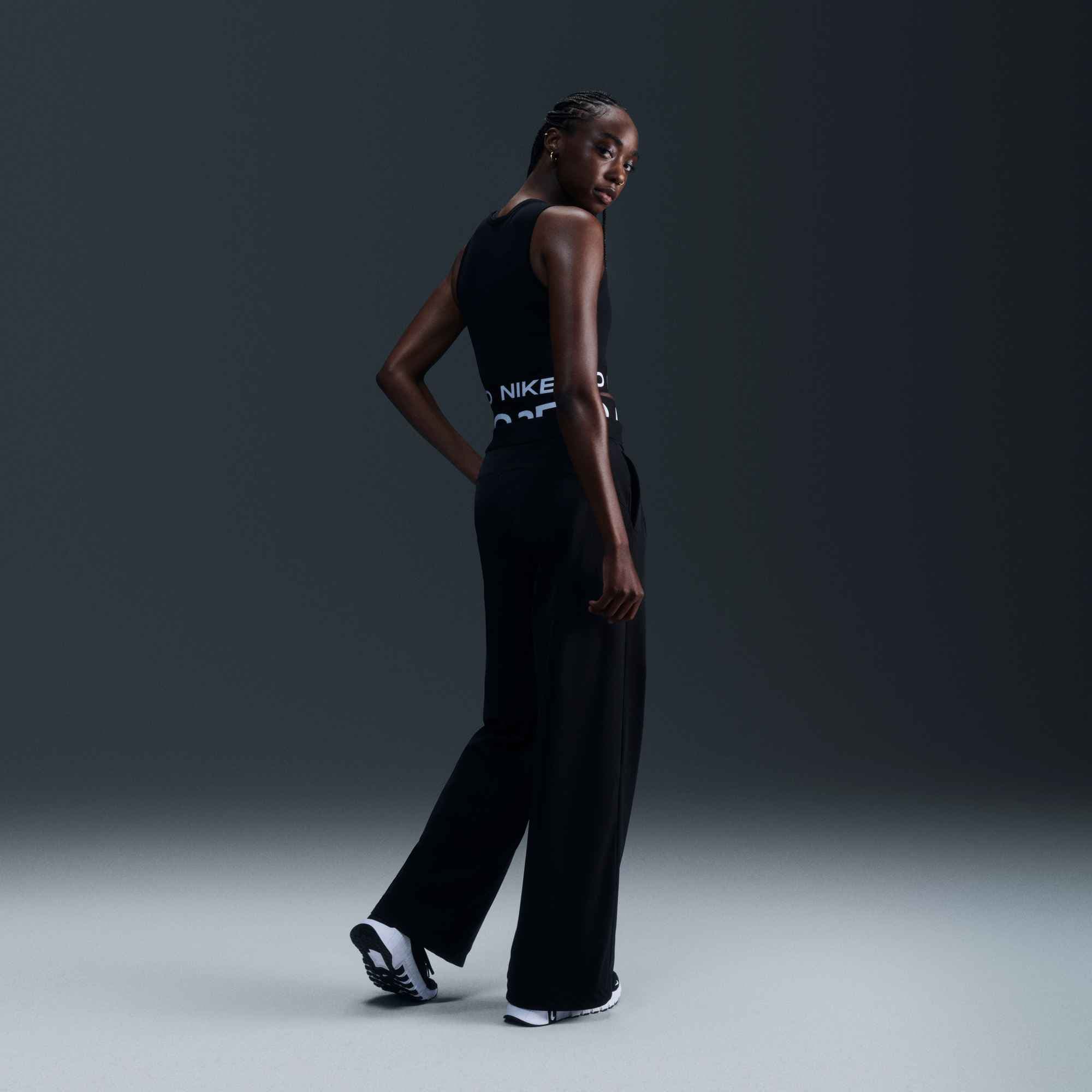 Nike Tanktop »PRO DF 365 CROP TANK« körpernahe Passform, für Fitness und sportliche Aktivitäten