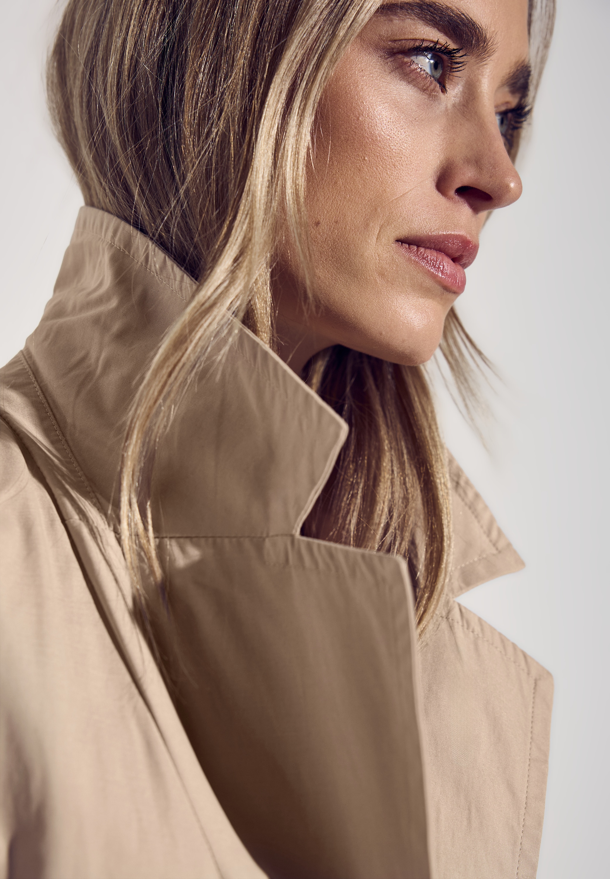 STREET ONE Trenchcoat, doppelreihig und mit Reverskragen
