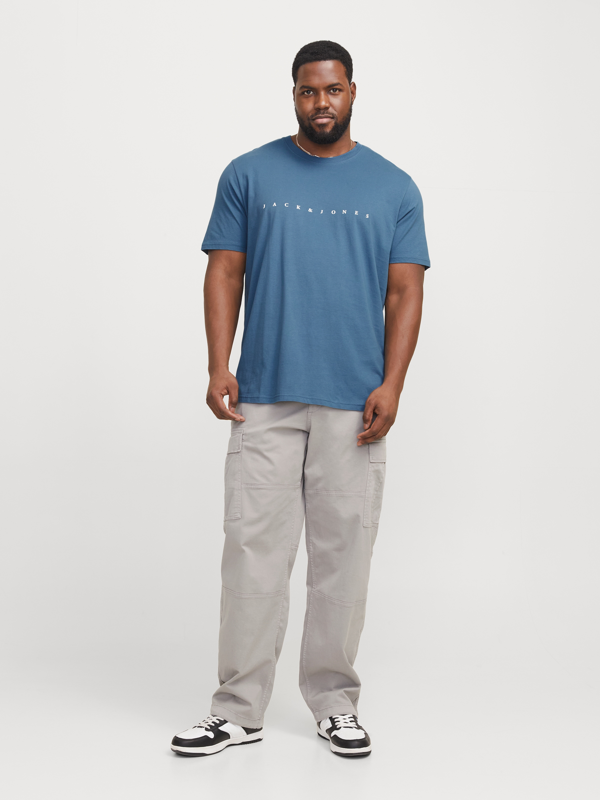 Jack & Jones PlusSize Rundhalsshirt »JJESTAR JJ TEE SS NOOS PLS«, mit Logo Schriftzug