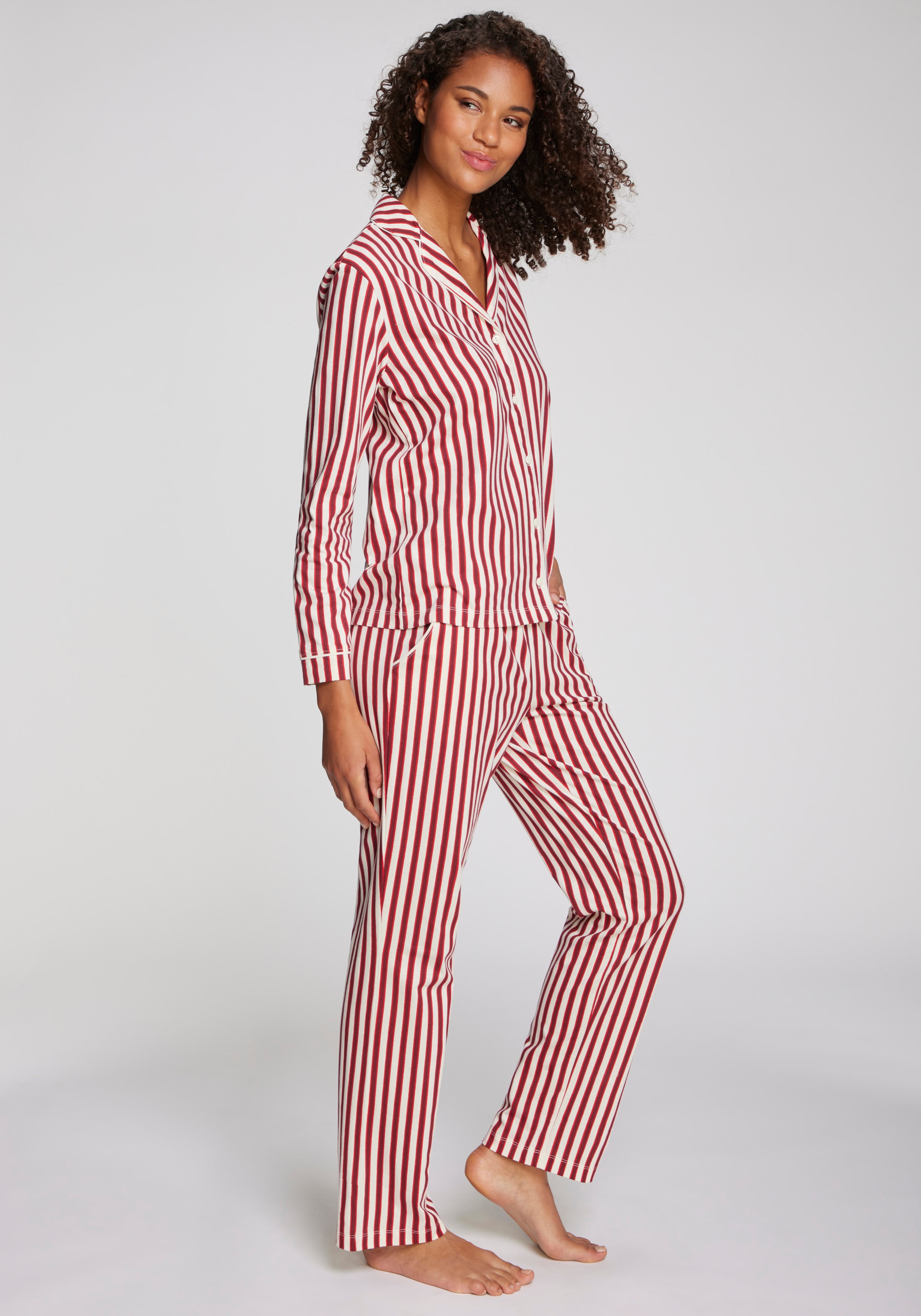 LASCANA Pyjama 2 tlg. Mit Weihnachtlichem Muster