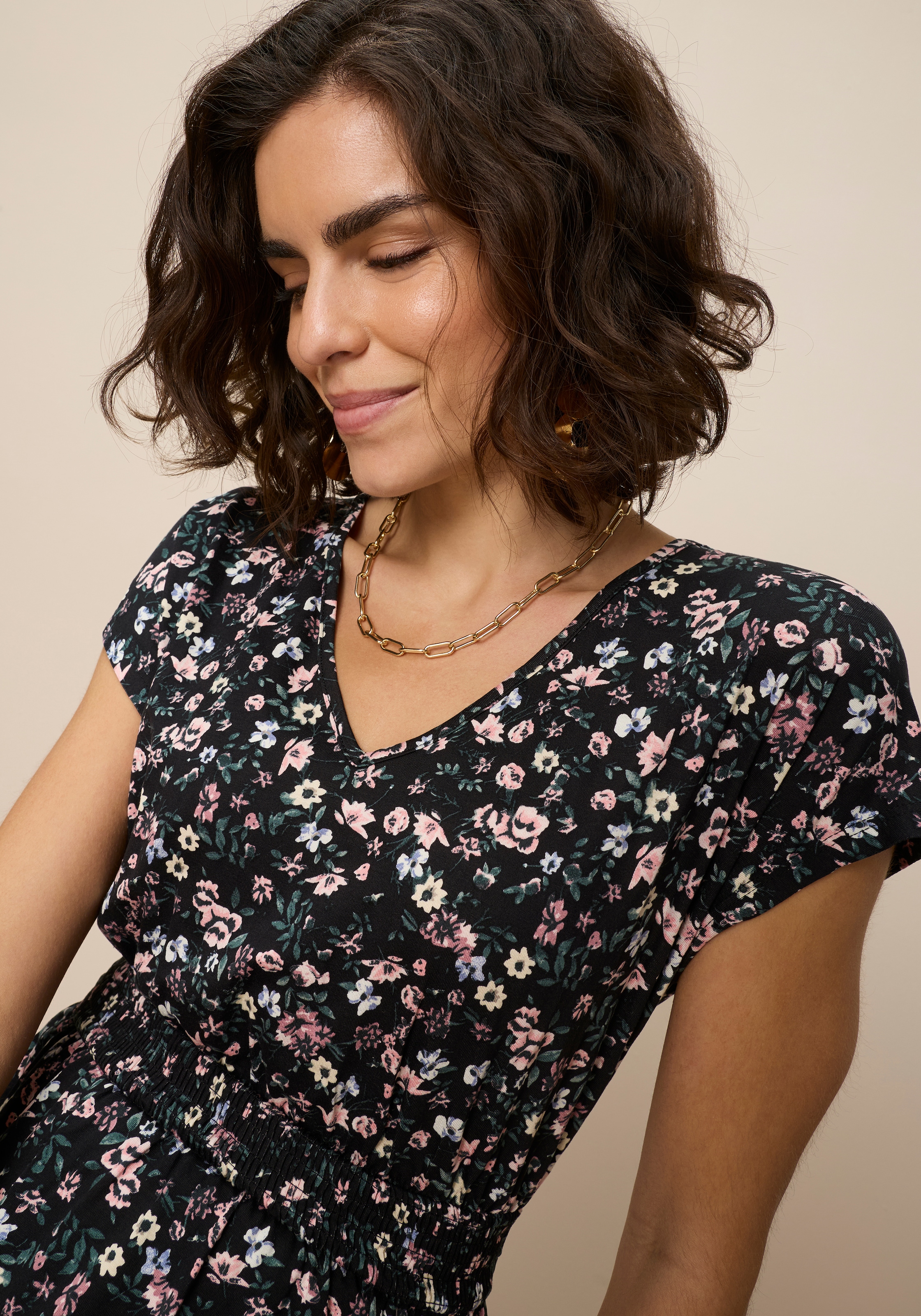 Laura Scott Sommerkleid femininer Stil, für entspannte Tage, aus elastischem Single Jersey