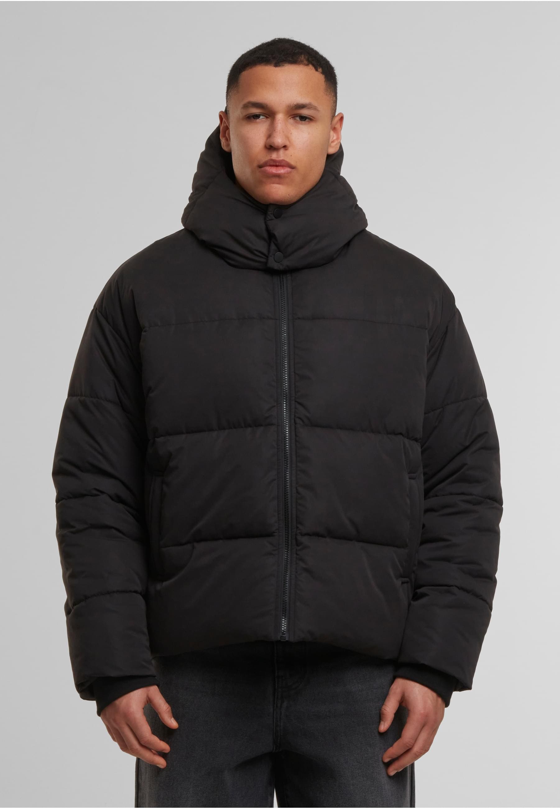 URBAN CLASSICS Winterjacke »Urban Classics Puffer Jacket With Flap Hood«, (1 St.), mit Kapuze