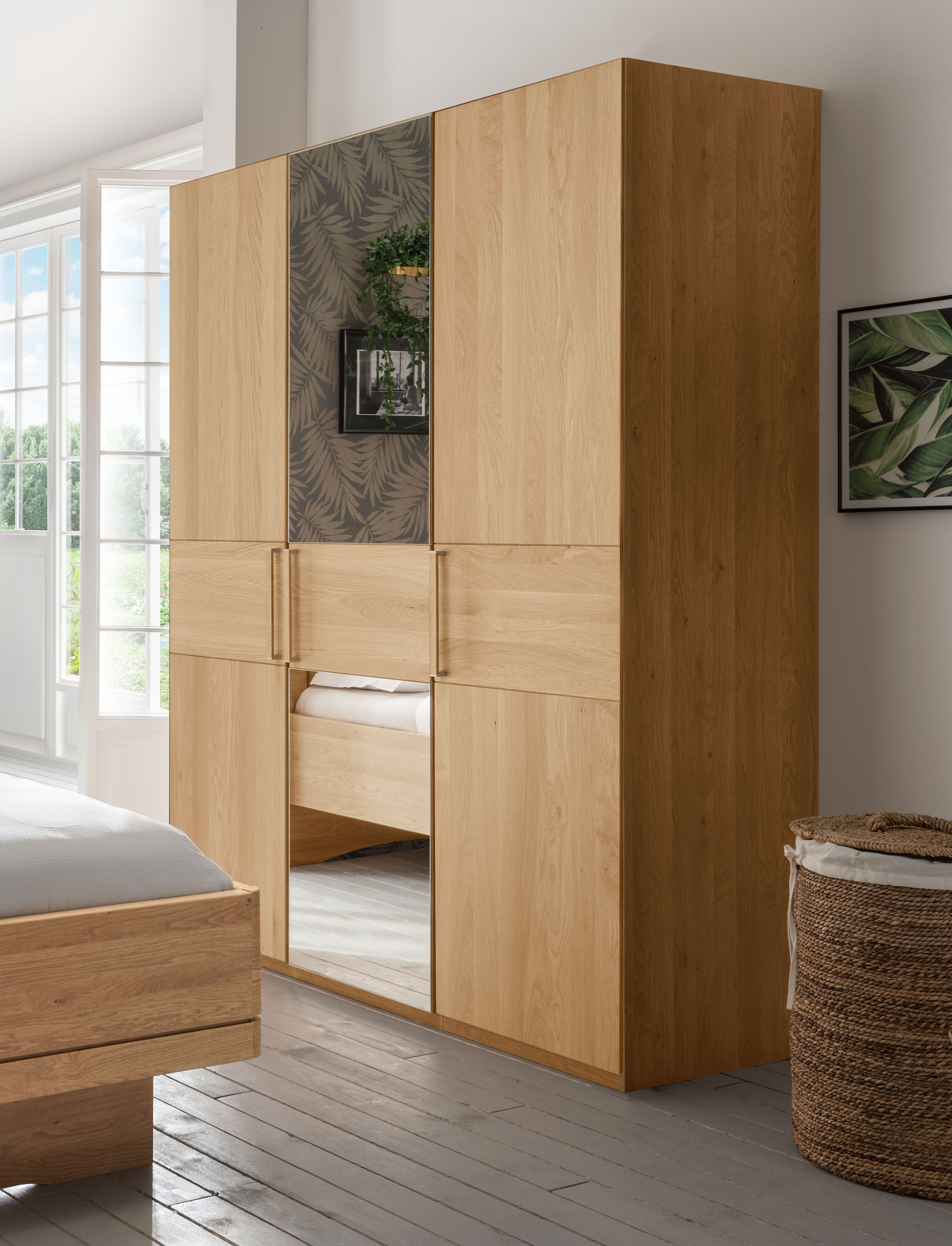 WIEMANN Kleiderschrank "Kiruna" mit Kristallspiegel