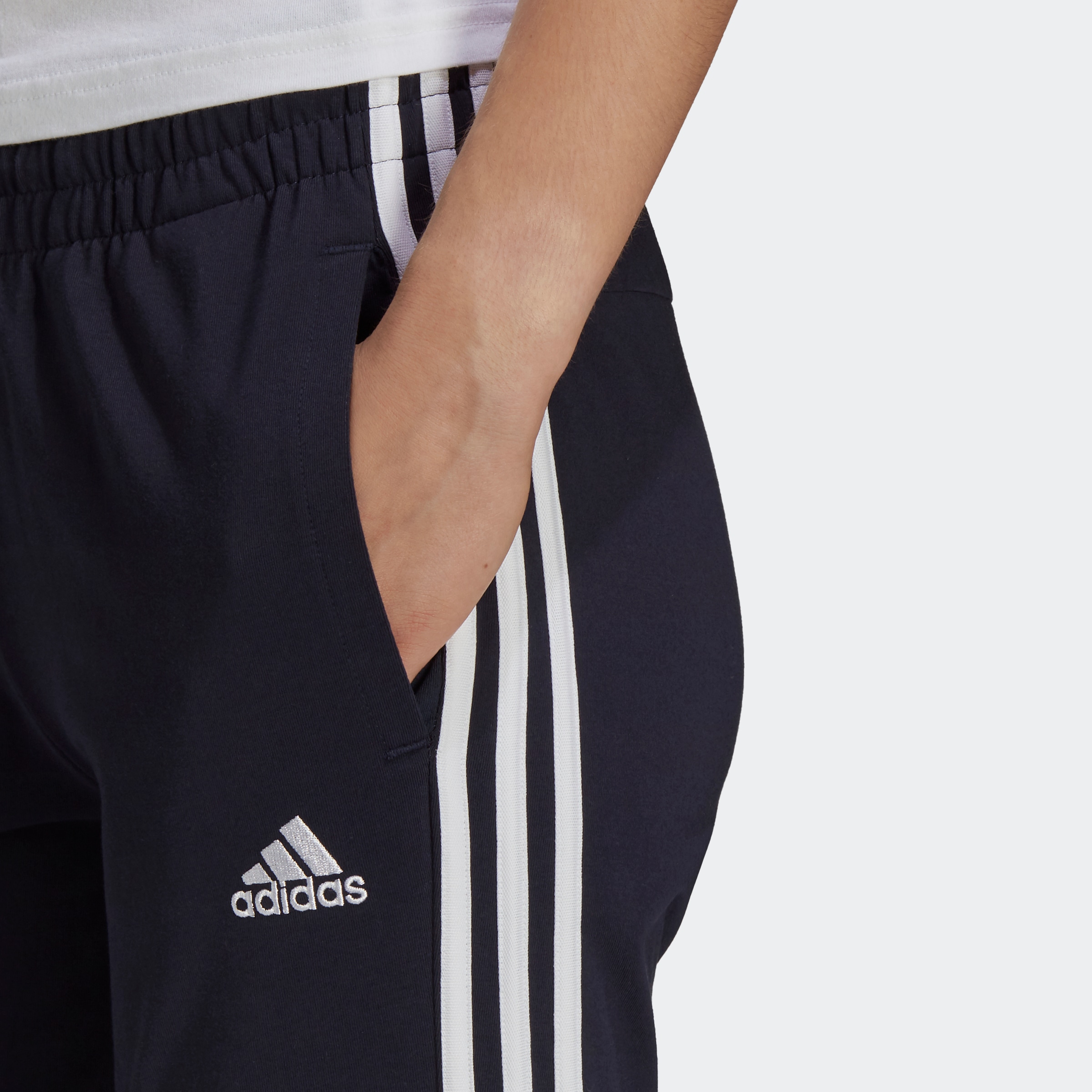 adidas Sportswear Sporthose »ESSENTIALS SINGLE JERSEY 3STREIFEN HOSE«, (1 tlg.)