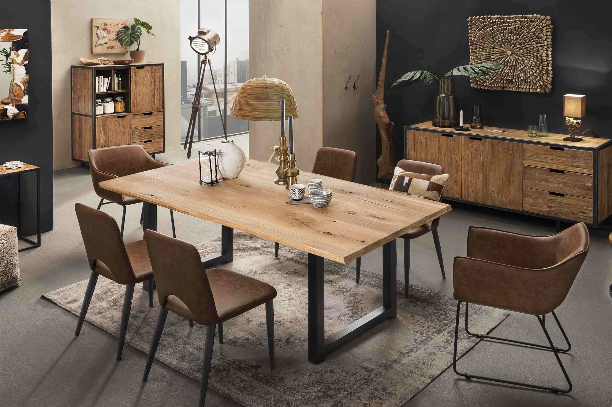 SIT Esstisch "Lille Wildeiche Massivholz mit modernem Metall-Kufengestell" Geölte Wildeiche mit durchgehenden Lamellen & Kufengestell