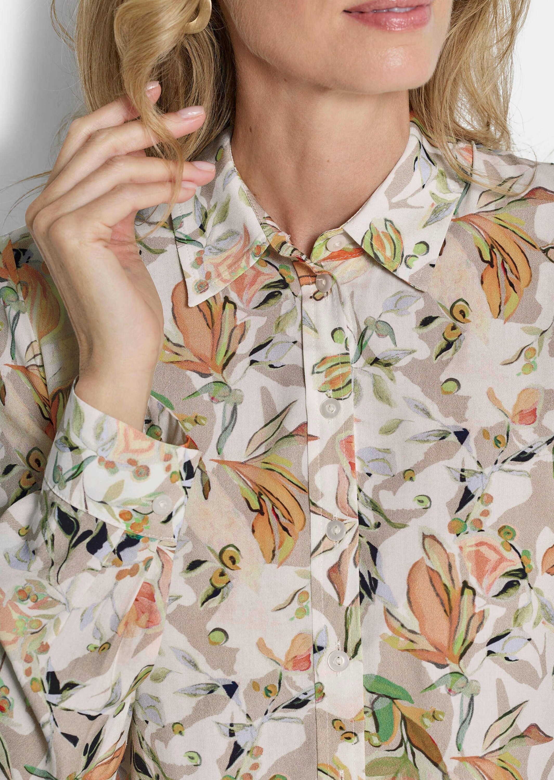 GOLDNER Hemdbluse »Kurzgröße Hemdbluse aus Viskose mit Blumenmuster«