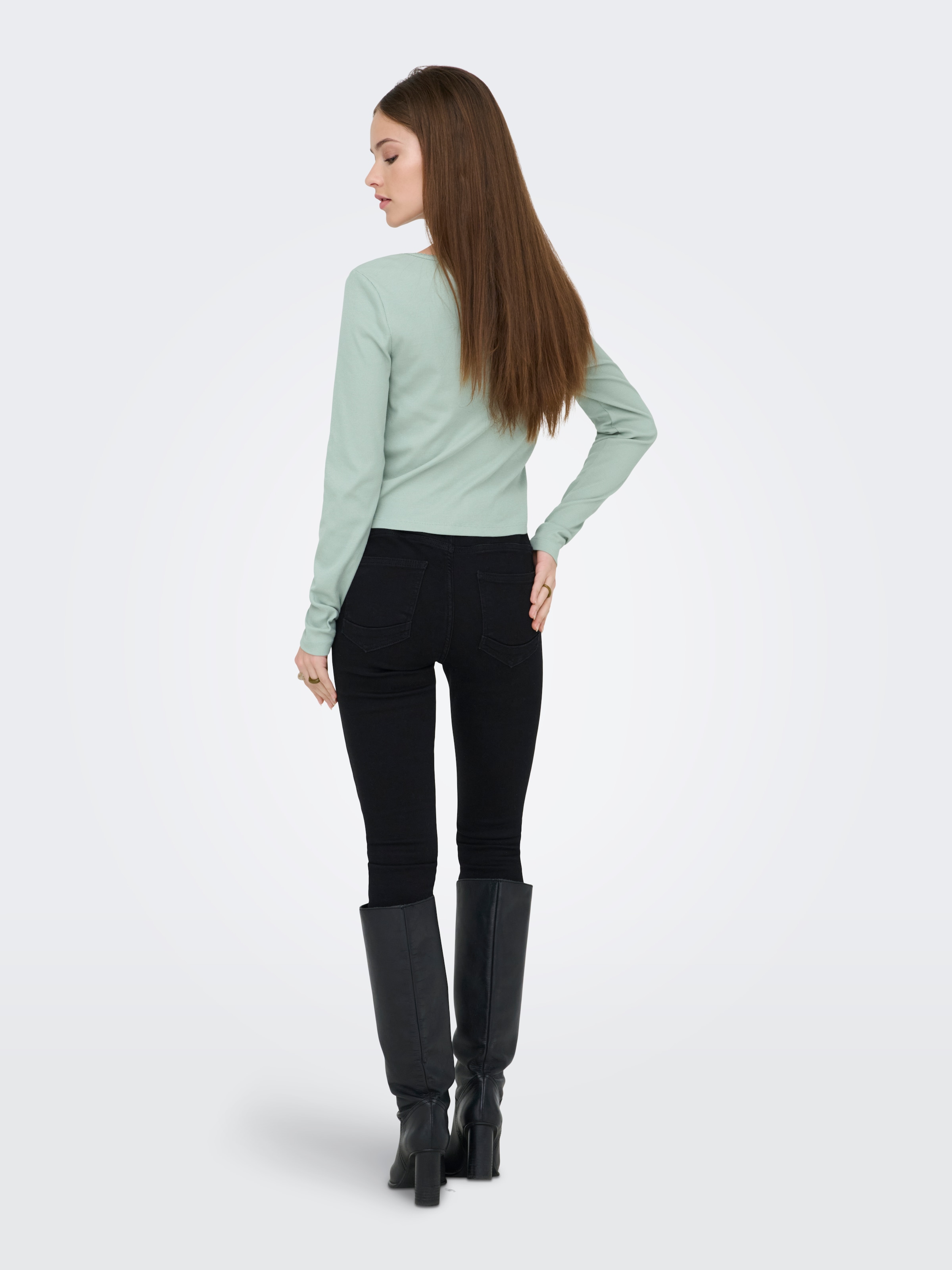 ONLY Langarmshirt »ONLBETTY LIFE L/S SCALLOP V-NECK CC JRS« mit Raffung am Ausschnitt