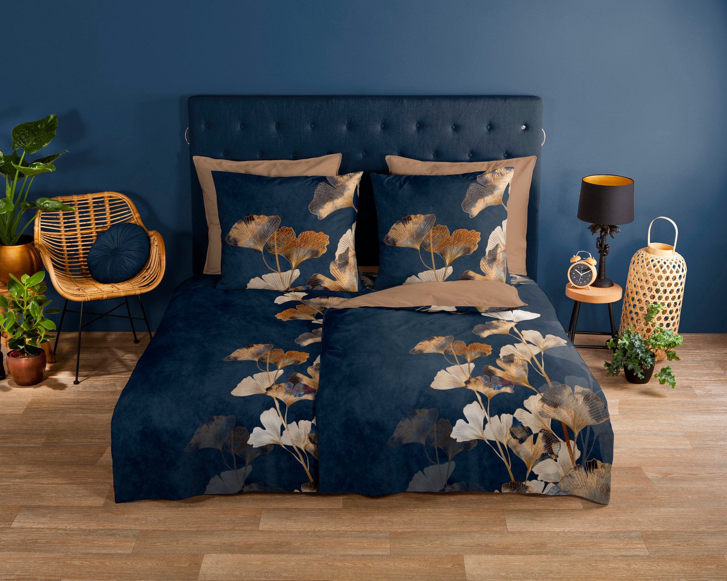good morning Wendebettwäsche »Premium«, 100% Baumwolle, 135x200, Reißverschluss, Wendeoptik, Blätter, Dunkel