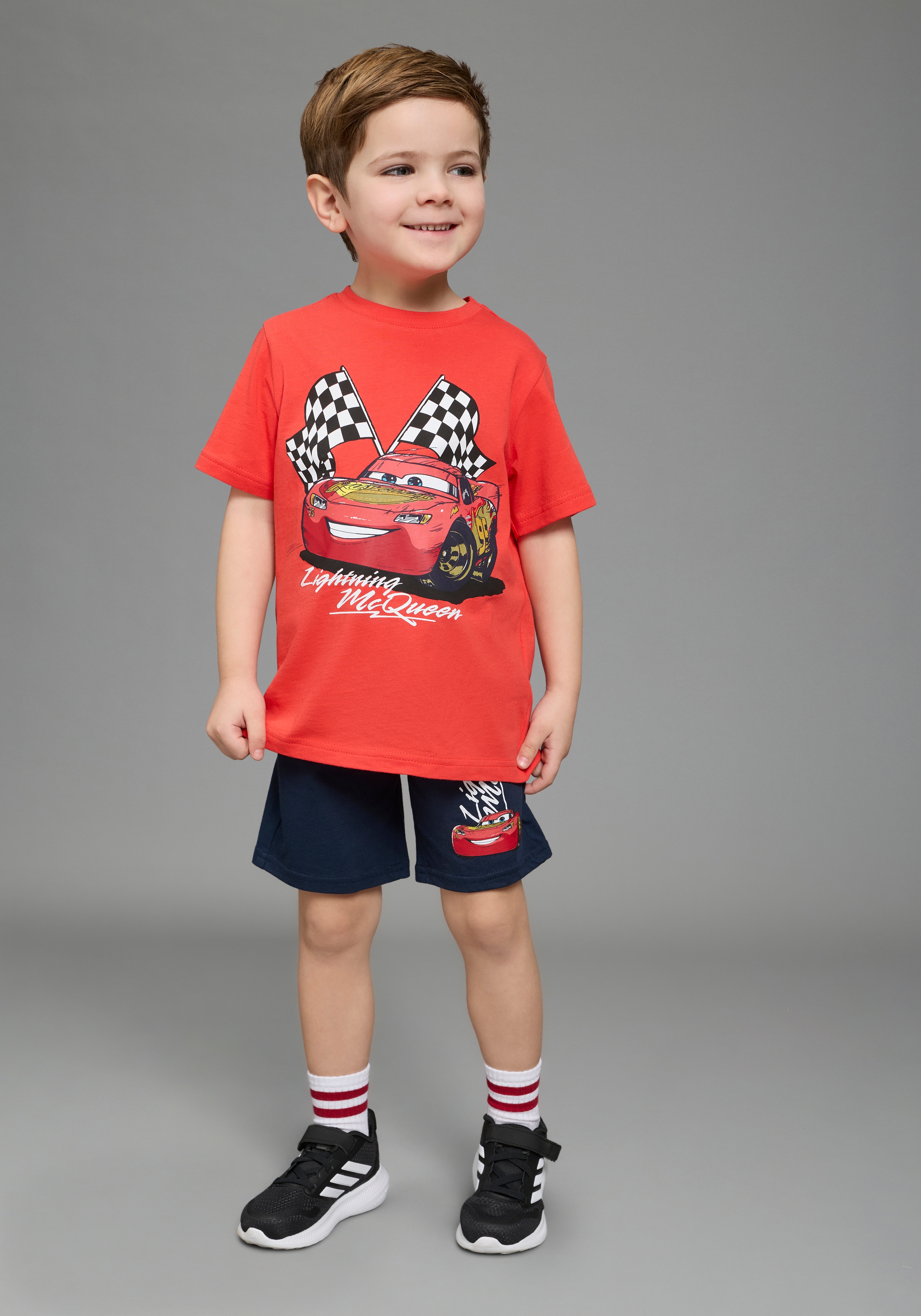 KIDSWORLD Shirt & Shorts "CARS 2tlg. Set T-Shirt+Hose: LIGHTNING MCQUEEN - Disney" Set, 2 tlg. Set, aus Baumwolle. Artikel fällt klein, bitte größer bestellen