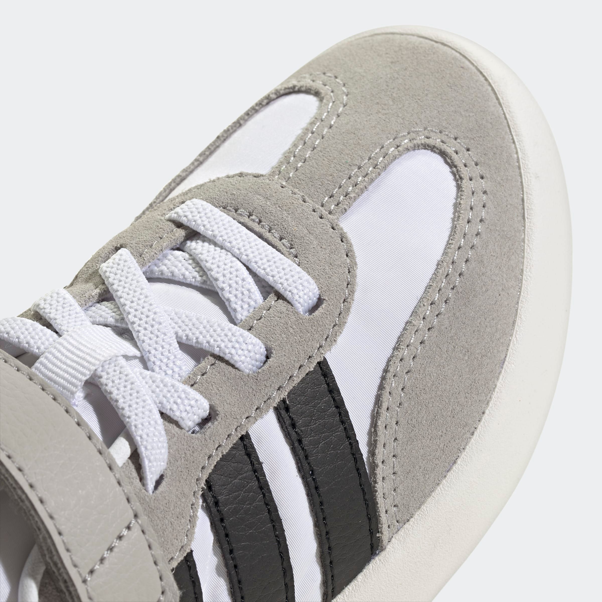 adidas Sportswear Sneaker »BARREDA DECODE KIDS«, Design auf den Spuren des adidas Handball Spezial