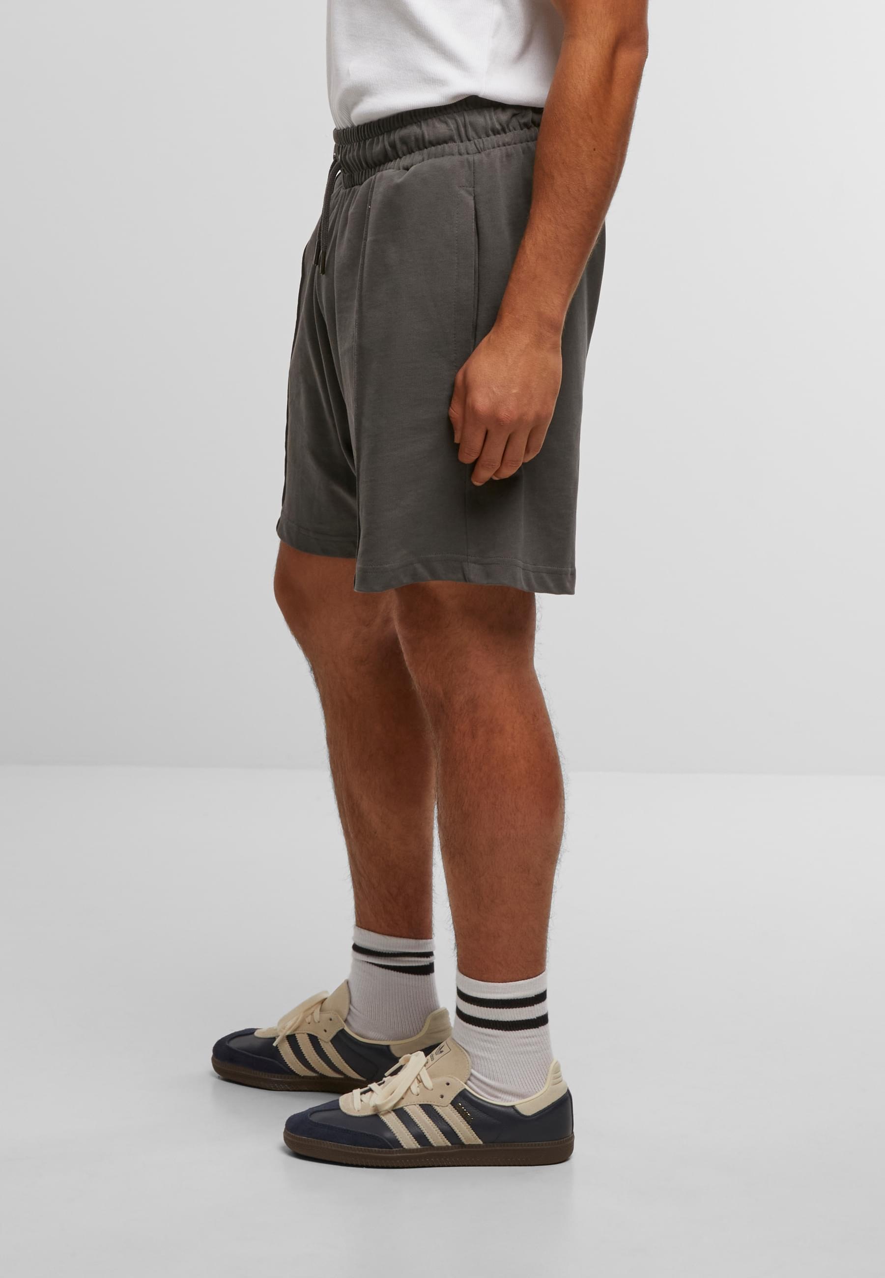 URBAN CLASSICS Sweatshorts »Urban Classics Heavy Jersey Pintuck Track Shorts«, (1 tlg.)