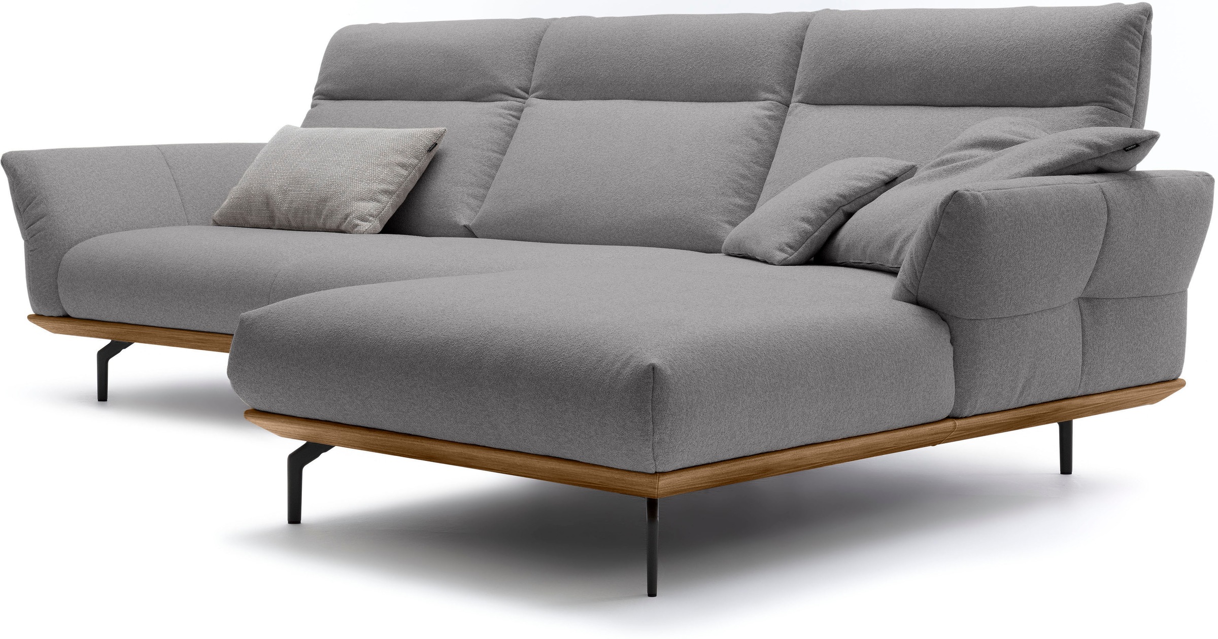 Creation BY ROLF BENZ Ecksofa »CR.460«, Sockel in Nussbaum, Winkelfüße in Umbragrau, Breite 318 cm