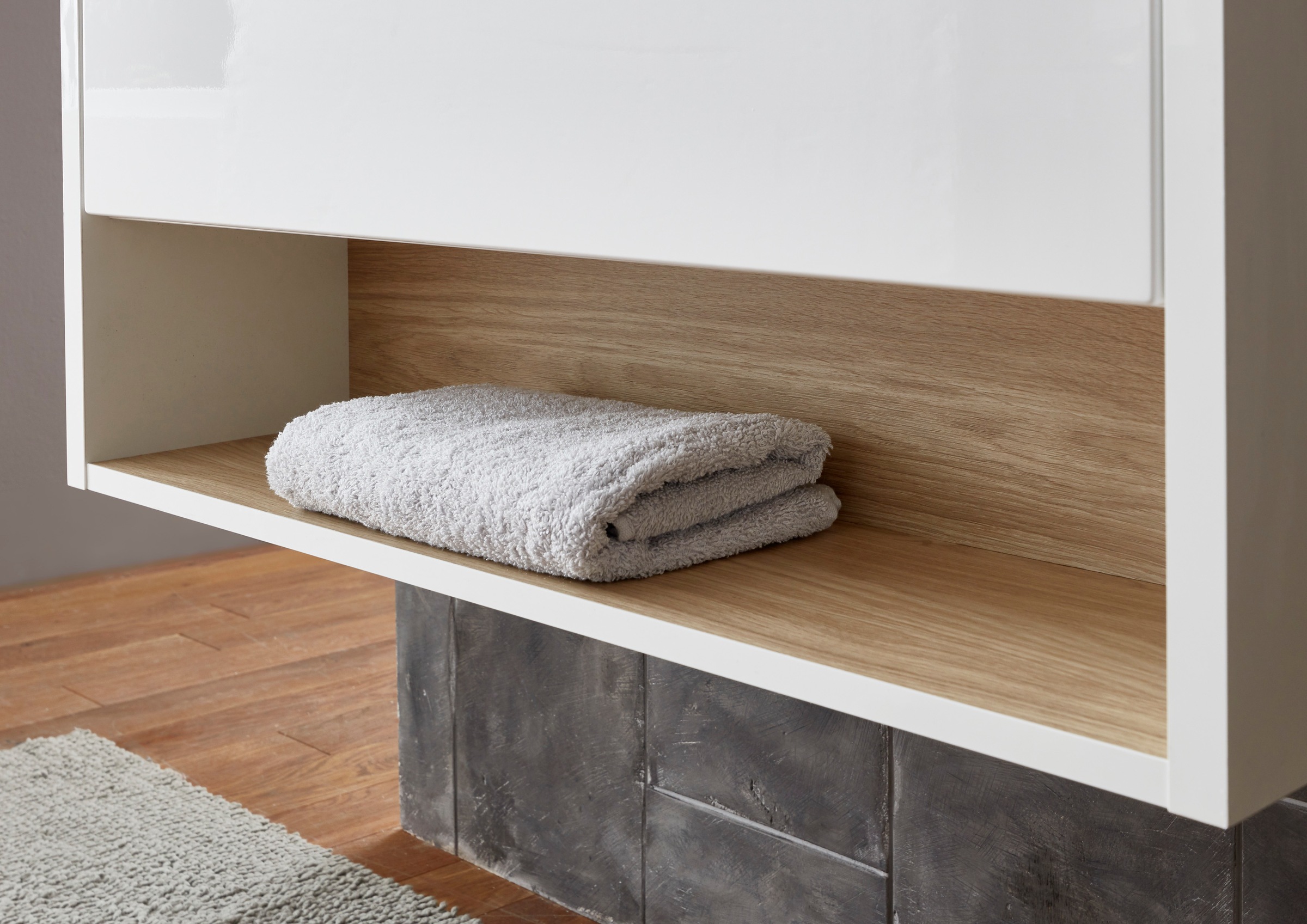 Places of Style Badmöbel-Set »Studio Line, Bad im modernen Design, 2-teiliges Badezimmer«, (2 St.), Waschtisch und Spiegel, in zwei Farben verfügbar, viel Stauraum