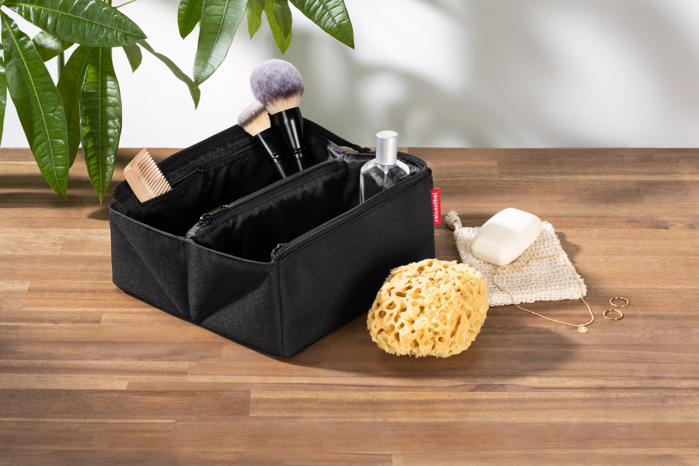 REISENTHEL® Kulturbeutel »reisenthel fold case« Extra langer Zipper
