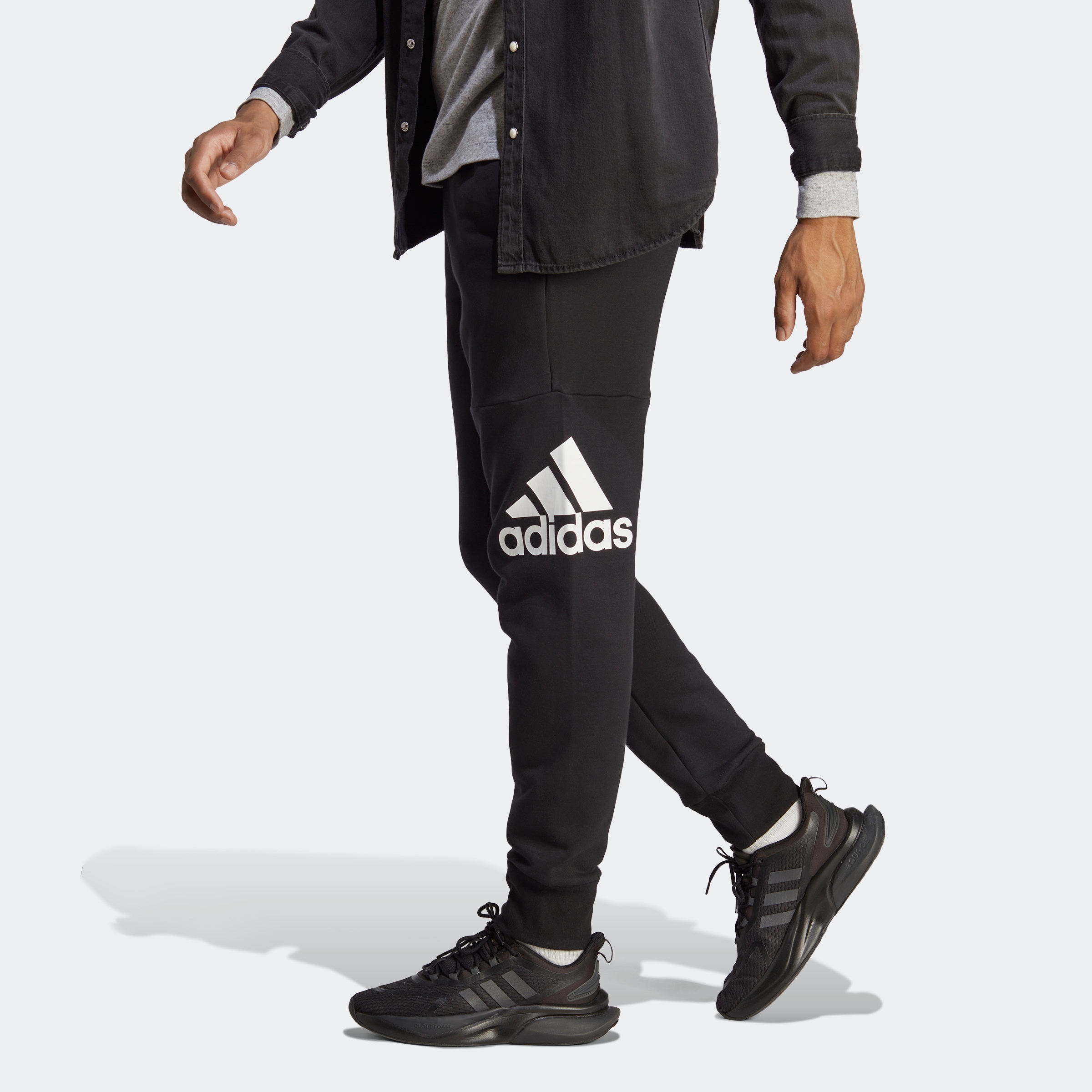 adidas Sportswear Sporthose »ESSENTIALS FRENCH TERRY TAPERED CUFF LOGO HOSE«, (1 tlg.)