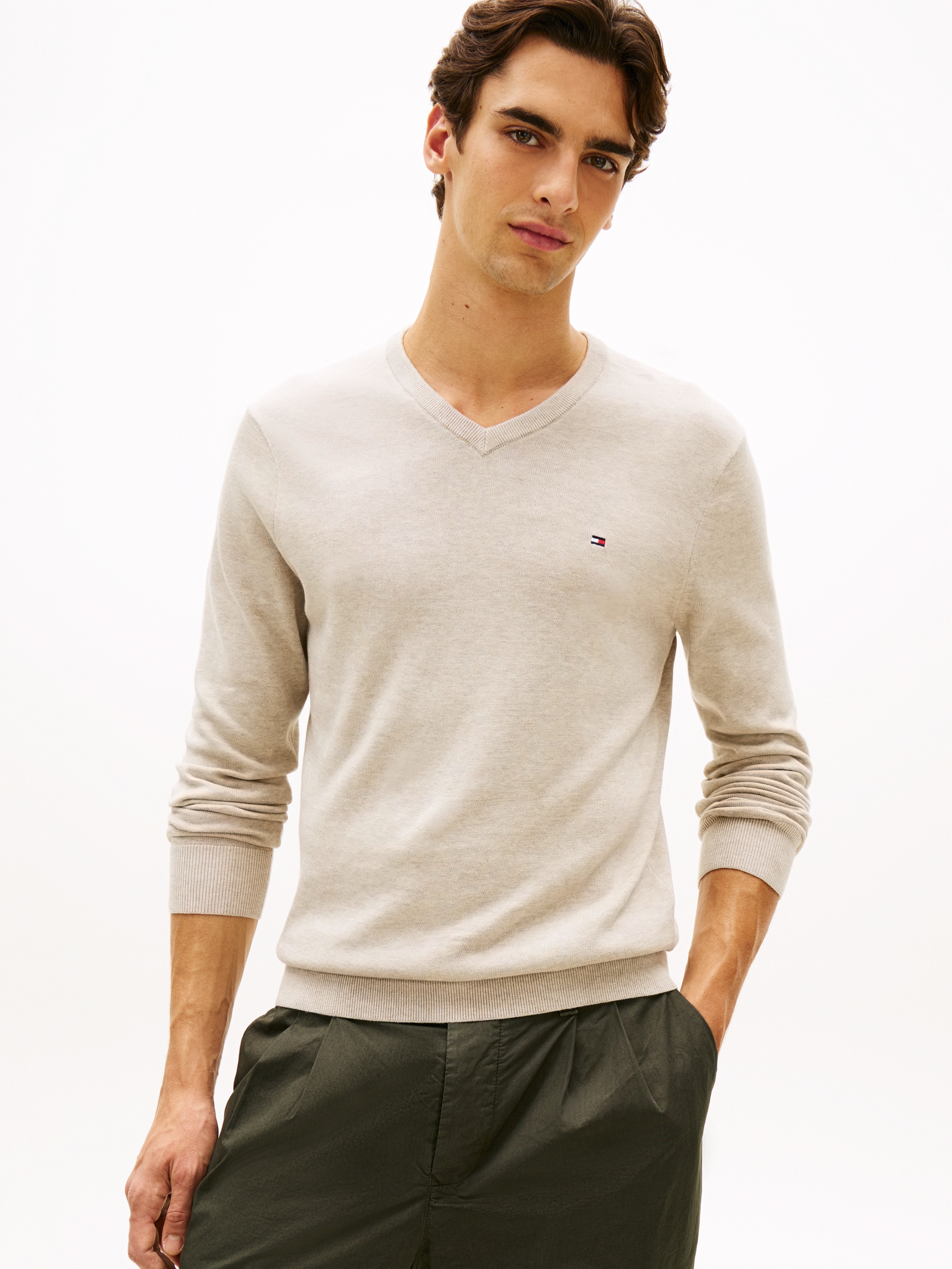 Tommy Hilfiger "ESSENTIAL COTTON V NECK mit V-Ausschnitt und Stickerei" uni günstig online kaufen
