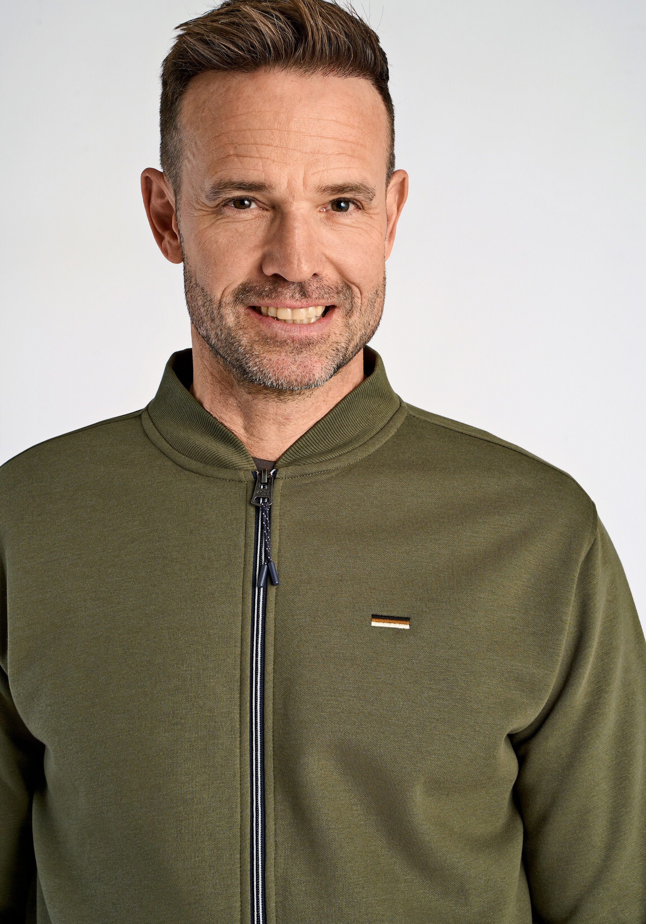 Thumbnail - JACK’S Cardigan "JACKS Cardigan"