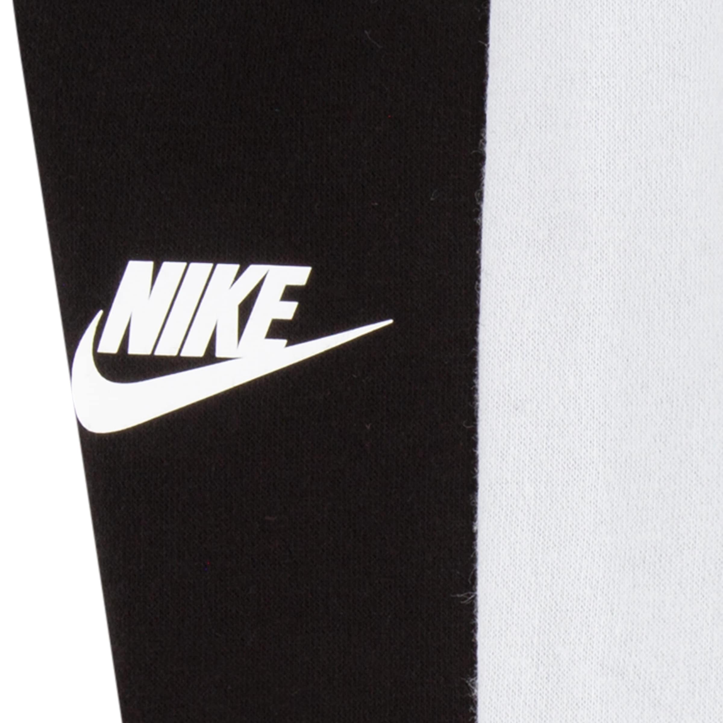 Nike Sportswear Jogginganzug für sportliche Aktivitäten, sportlicher Stil