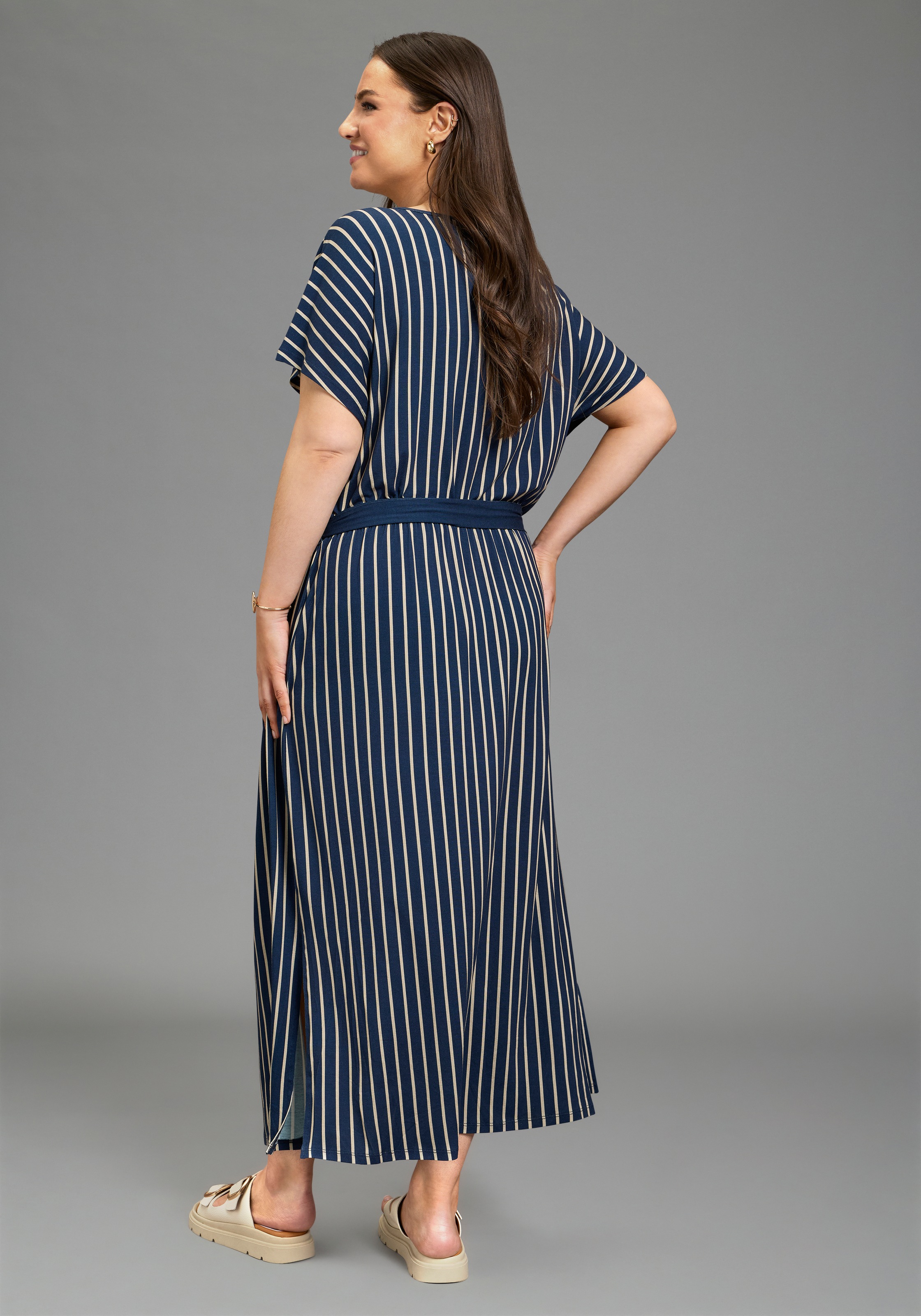 Laura Scott CURVE Maxikleid in modernem Streifen-Design günstig online kaufen