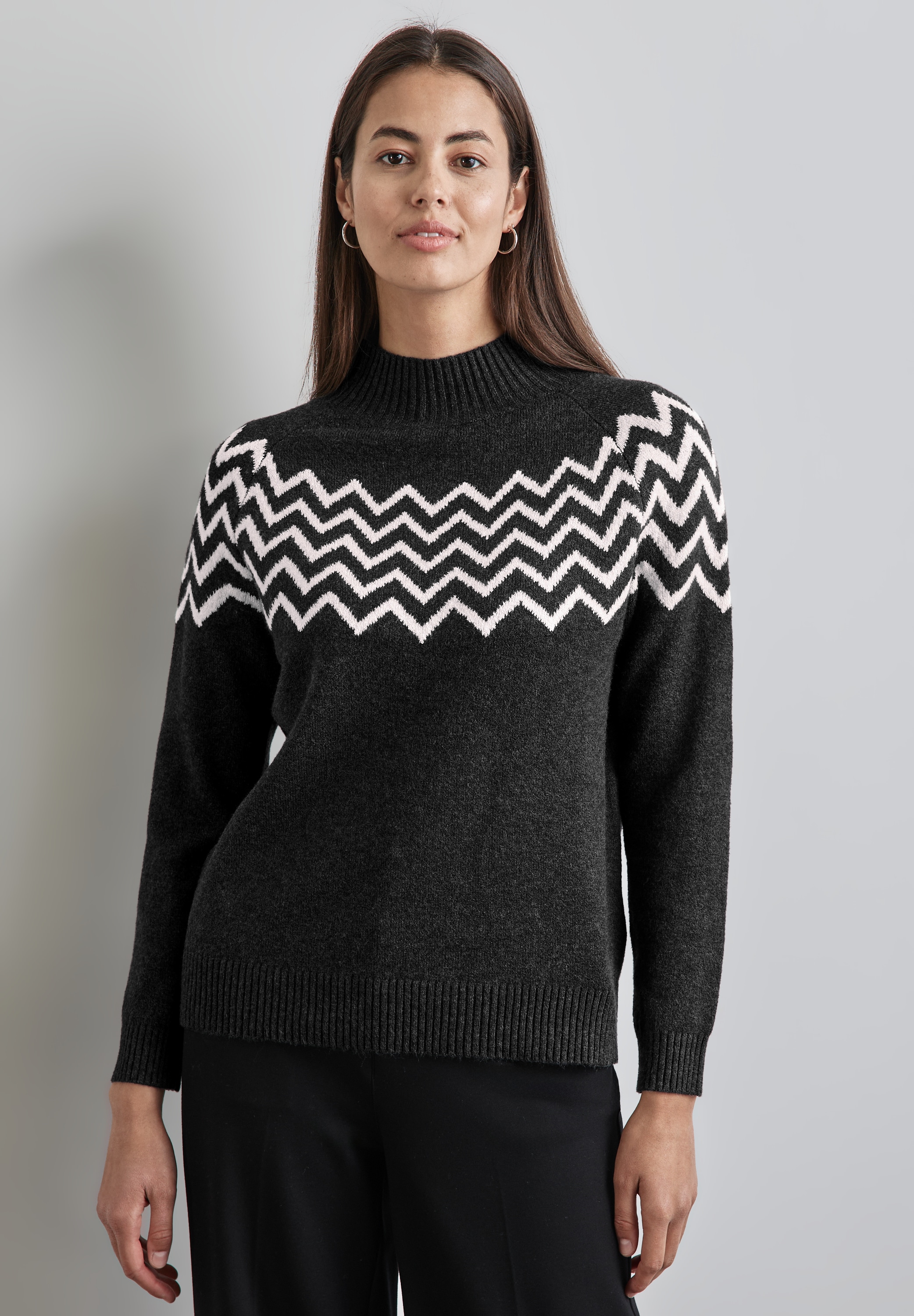 Strickpullover, mit grafischem Muster