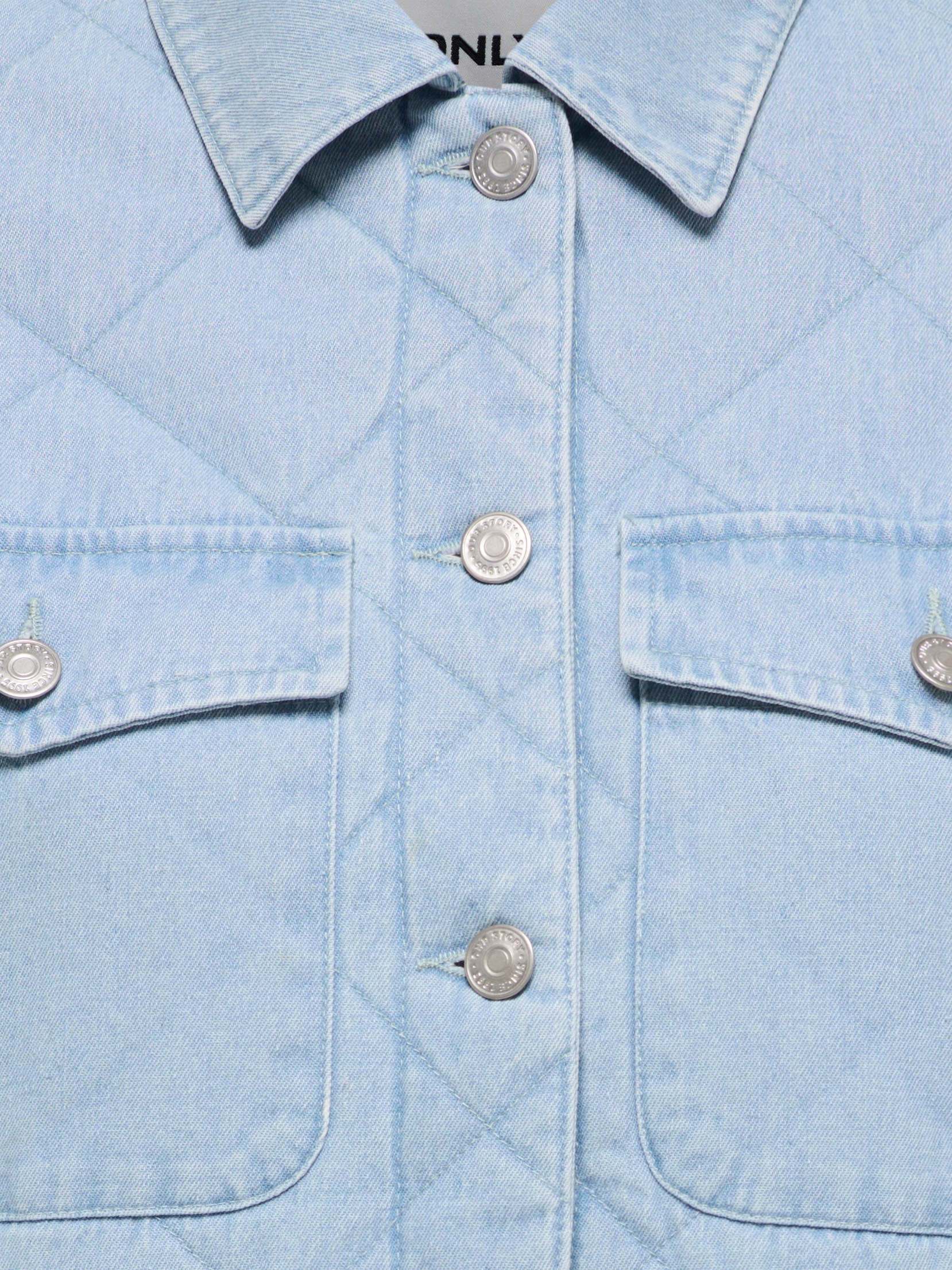 Thumbnail - ONLY Kurzjacke "ONLMIST WASHED QUILT JACKET CC OTW" im Denim Look mit gesteppter Optik