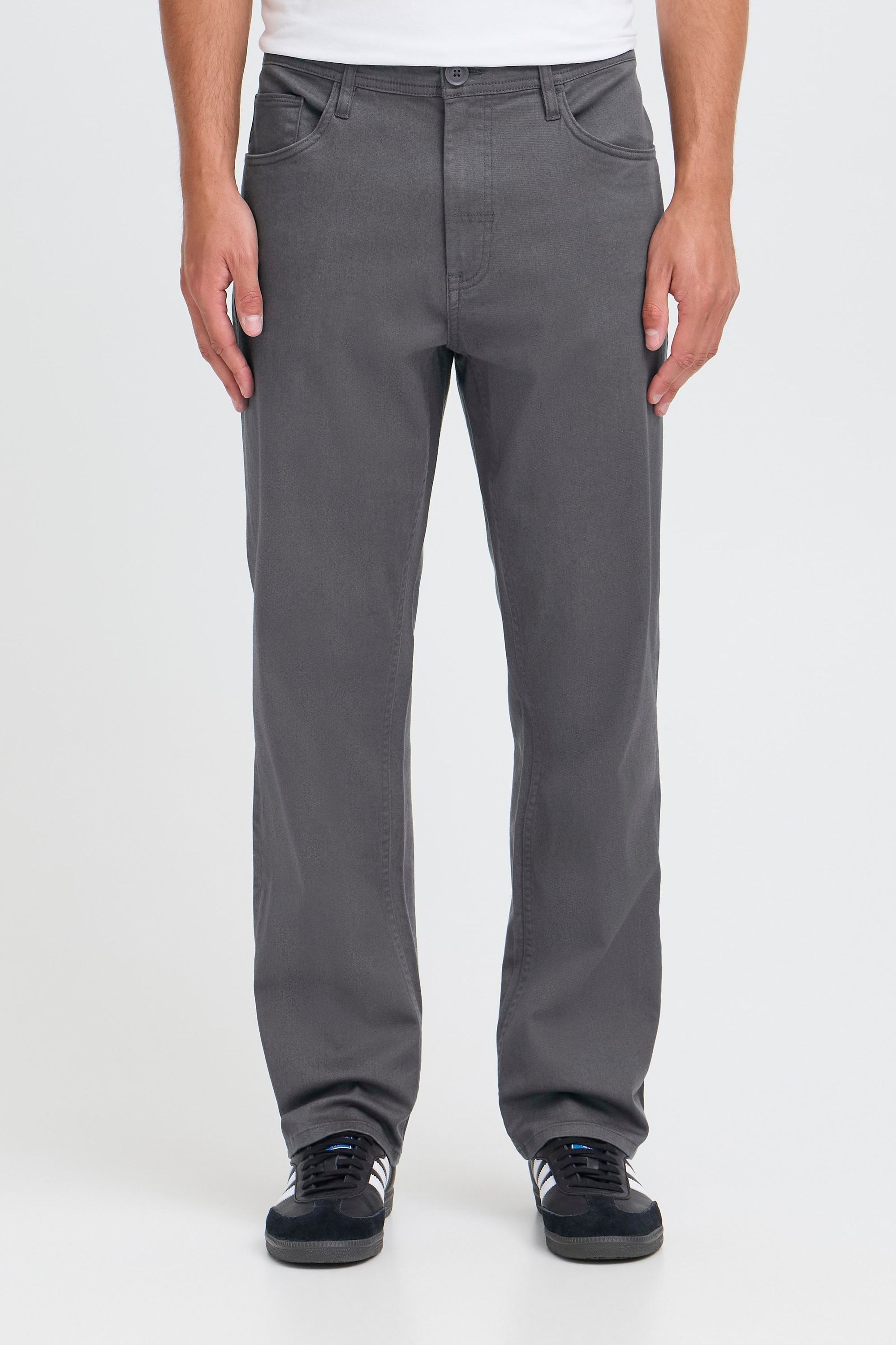 Chinohose BLEND "Chinohose BHTiram", Herren, Gr. 34, Länge 32, grau (forged iron), Obermaterial: 98% Baumwolle CO. 2% Elasthan EL., Hosen Chinohose